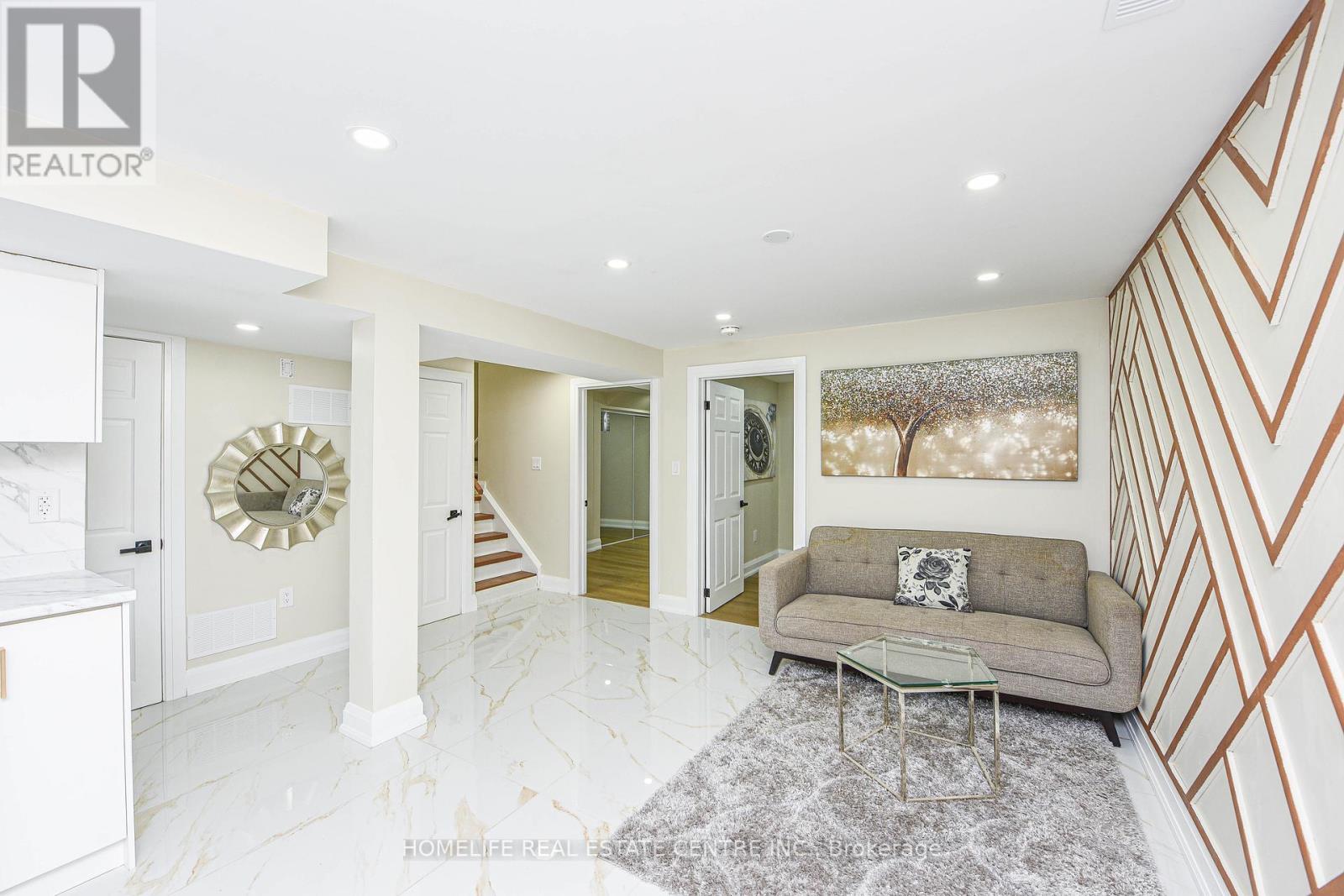 58 Wilton Drive, Brampton, Ontario  L6W 3A1 - Photo 35 - W12485175