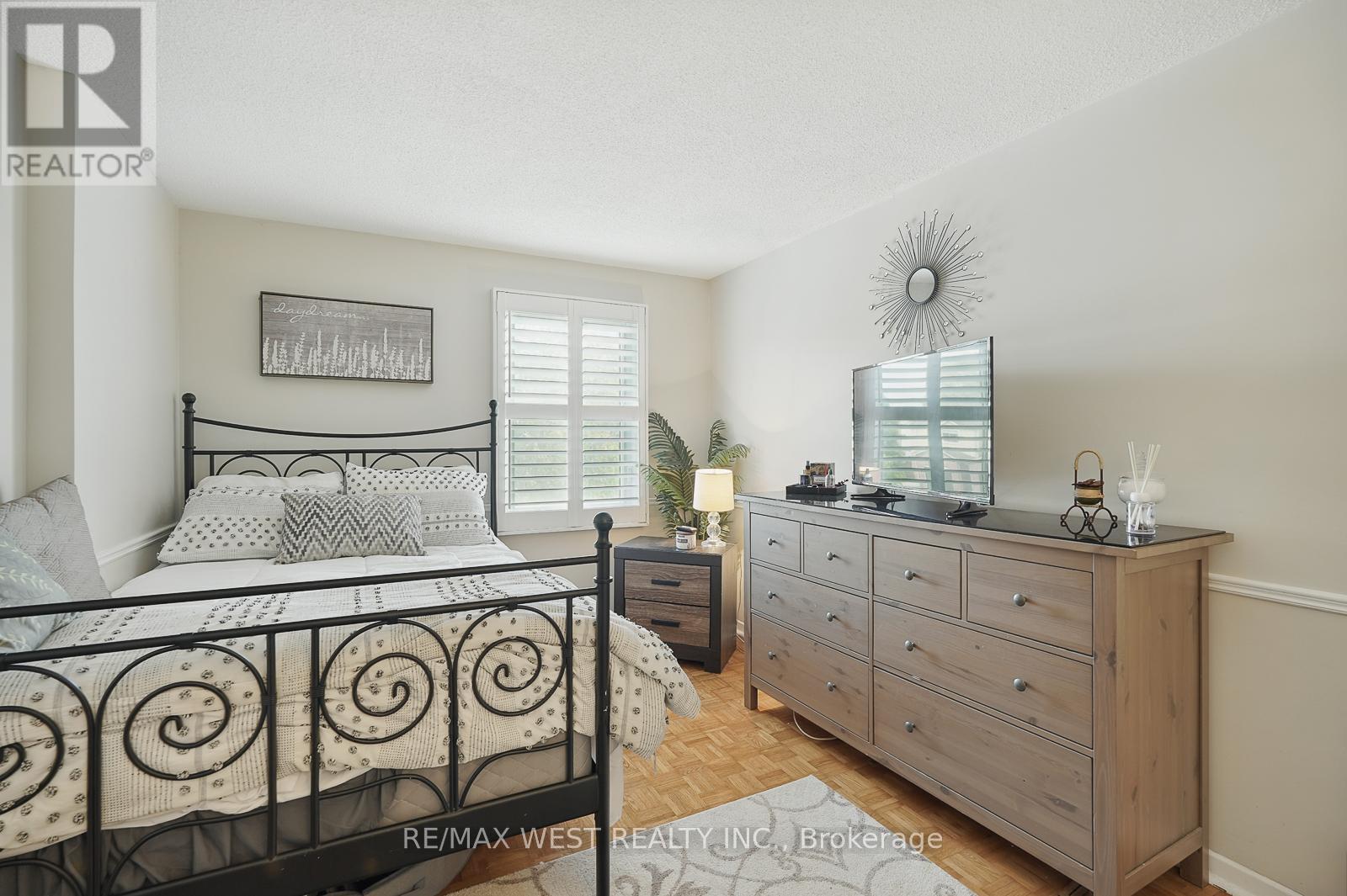 3060 Ilomar Court, Mississauga, Ontario  L5N 5B5 - Photo 28 - W12485181