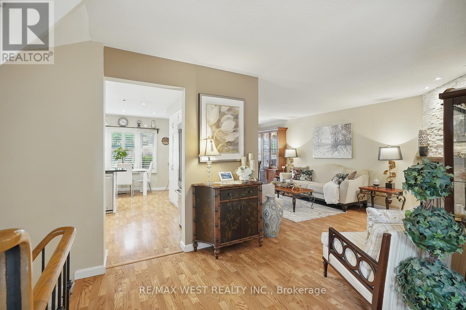 3060 Ilomar Court, Mississauga, Ontario  L5N 5B5 - Photo 9 - W12485181