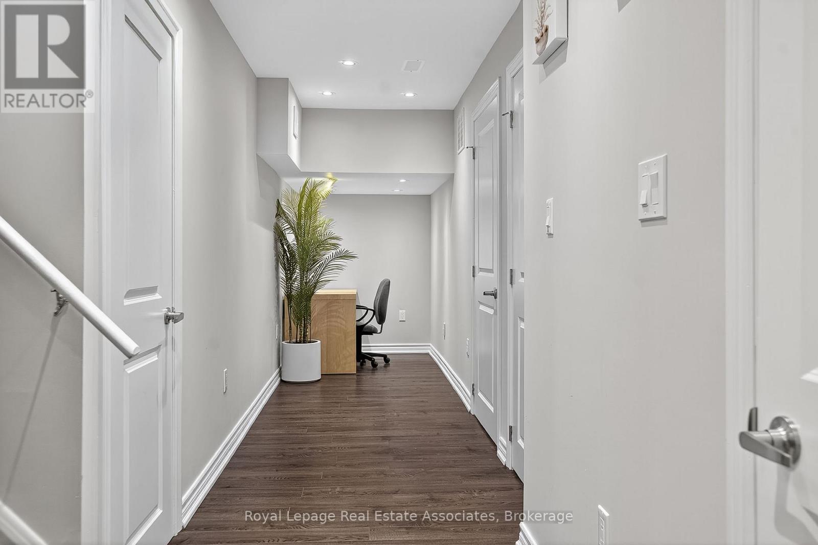 78 Hatt Court, Milton, Ontario  L9T 7K6 - Photo 12 - W12485193