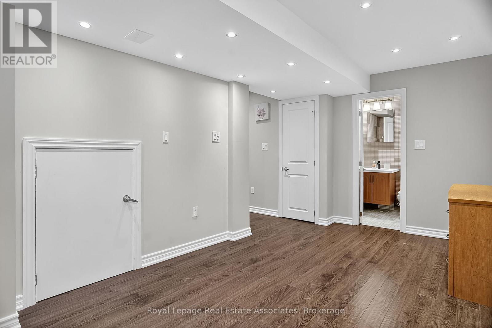 78 Hatt Court, Milton, Ontario  L9T 7K6 - Photo 13 - W12485193