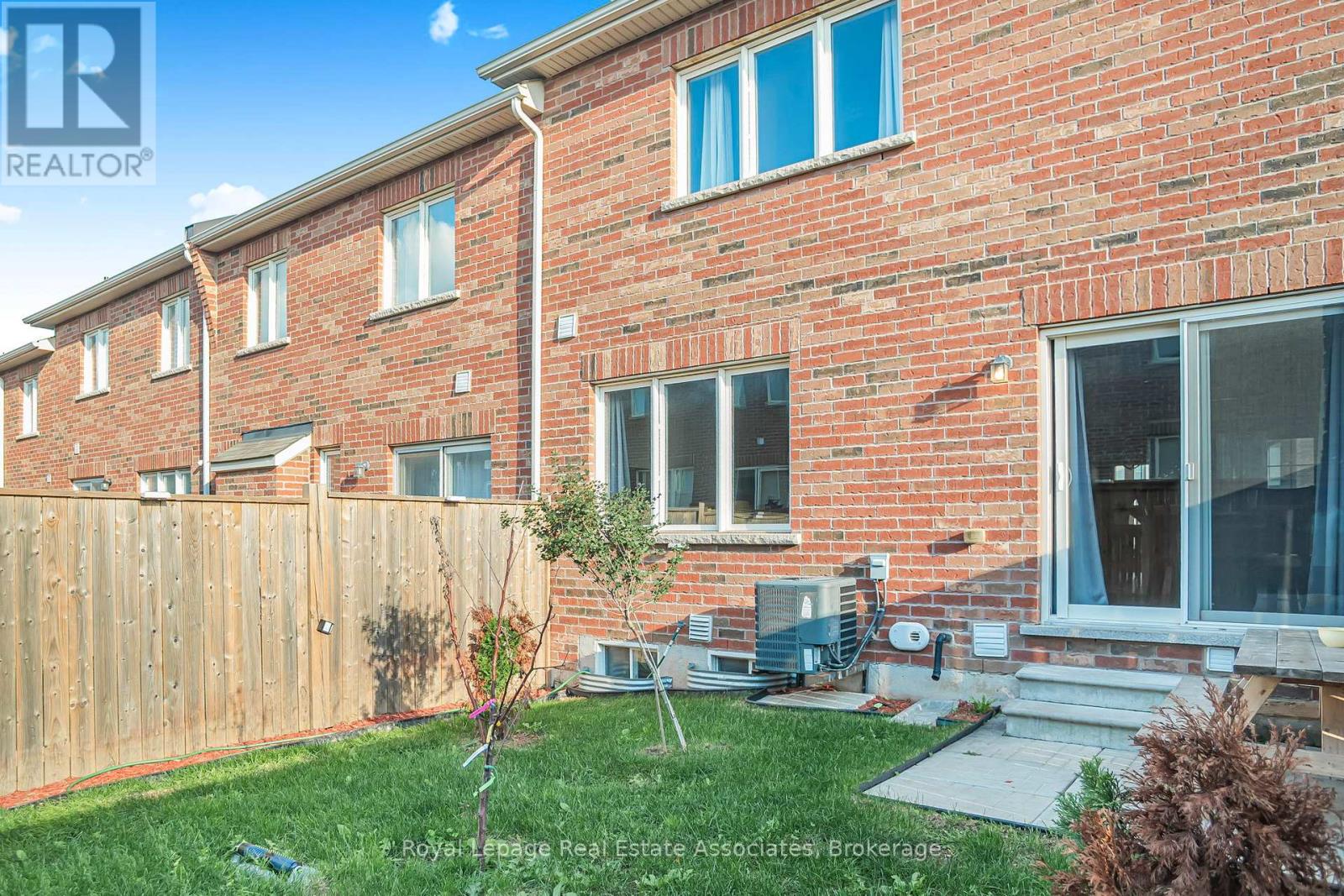 78 Hatt Court, Milton, Ontario  L9T 7K6 - Photo 15 - W12485193