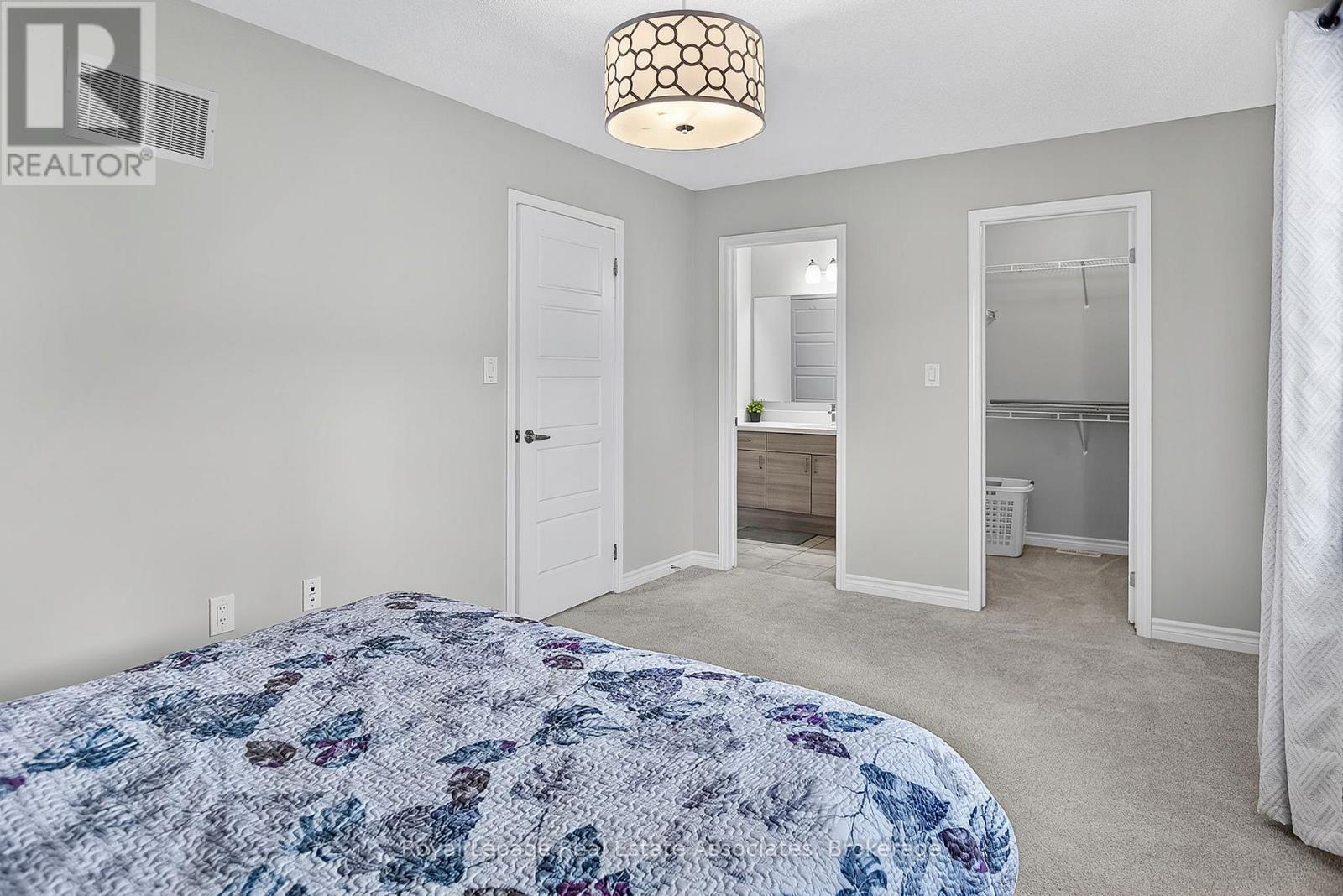 78 Hatt Court, Milton, Ontario  L9T 7K6 - Photo 8 - W12485193