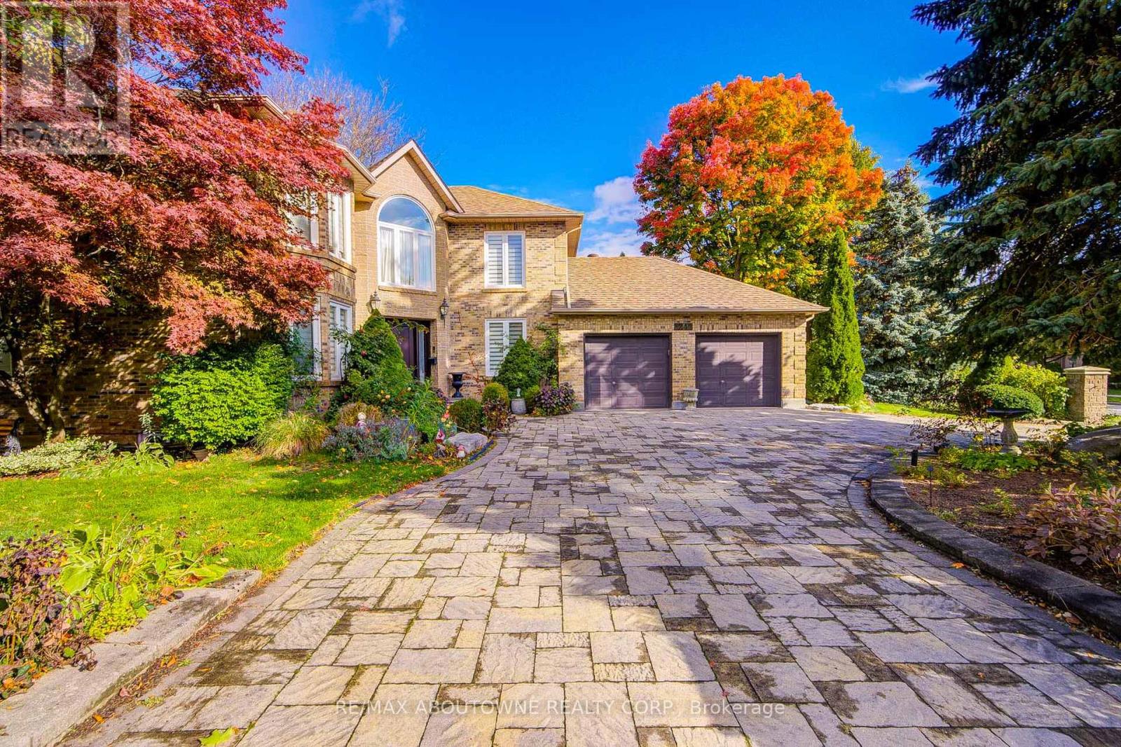 1248 OLD COLONY ROAD, Oakville, Ontario