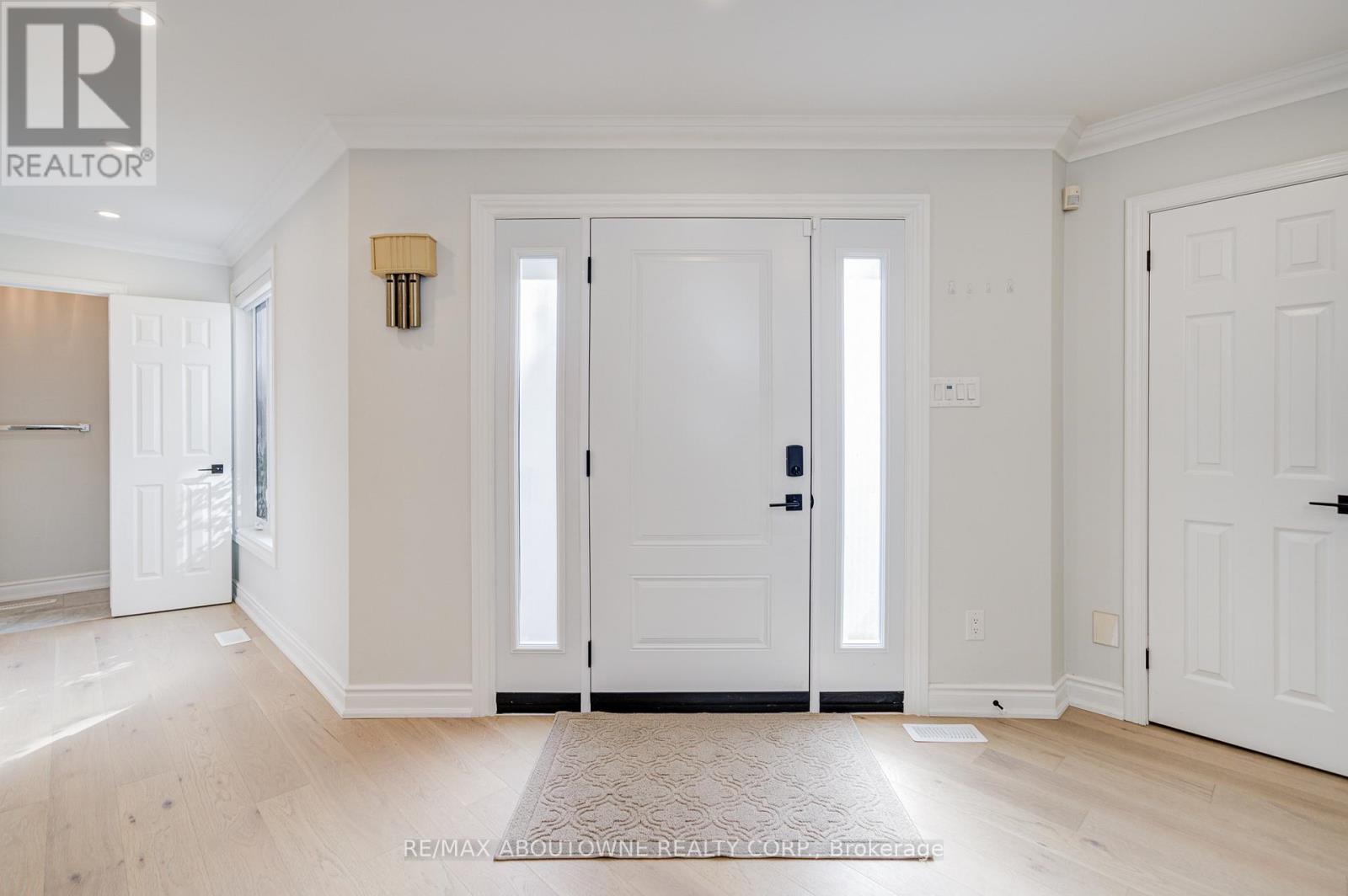 1248 Old Colony Road, Oakville, Ontario  L6M 1J8 - Photo 12 - W12485195