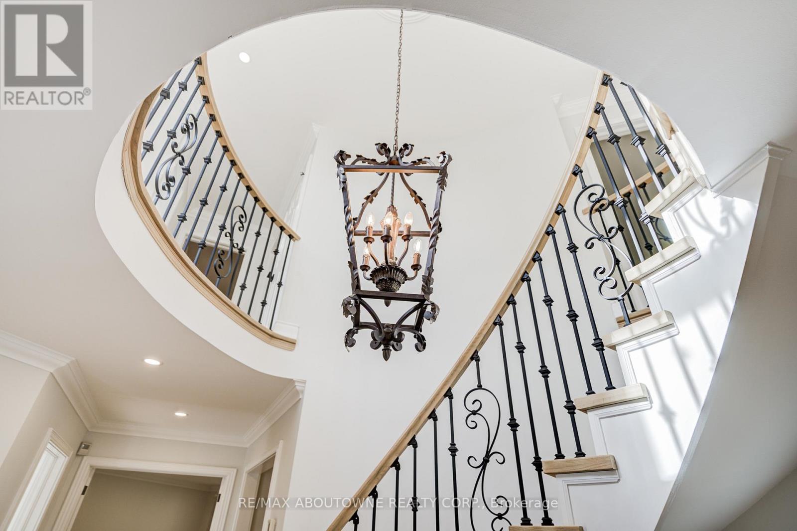 1248 Old Colony Road, Oakville, Ontario  L6M 1J8 - Photo 14 - W12485195