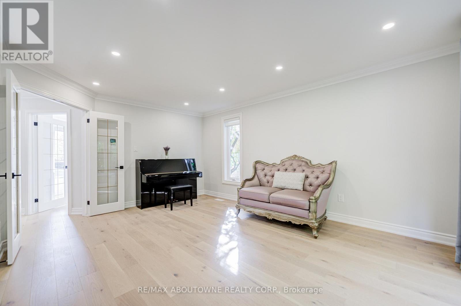 1248 Old Colony Road, Oakville, Ontario  L6M 1J8 - Photo 18 - W12485195