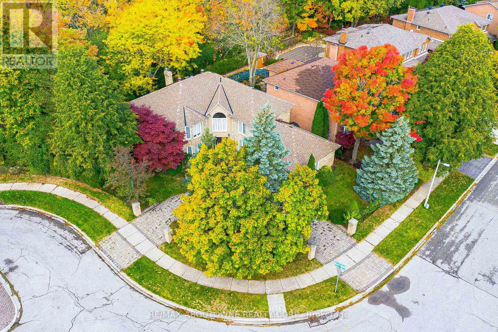 1248 Old Colony Road, Oakville, Ontario  L6M 1J8 - Photo 2 - W12485195