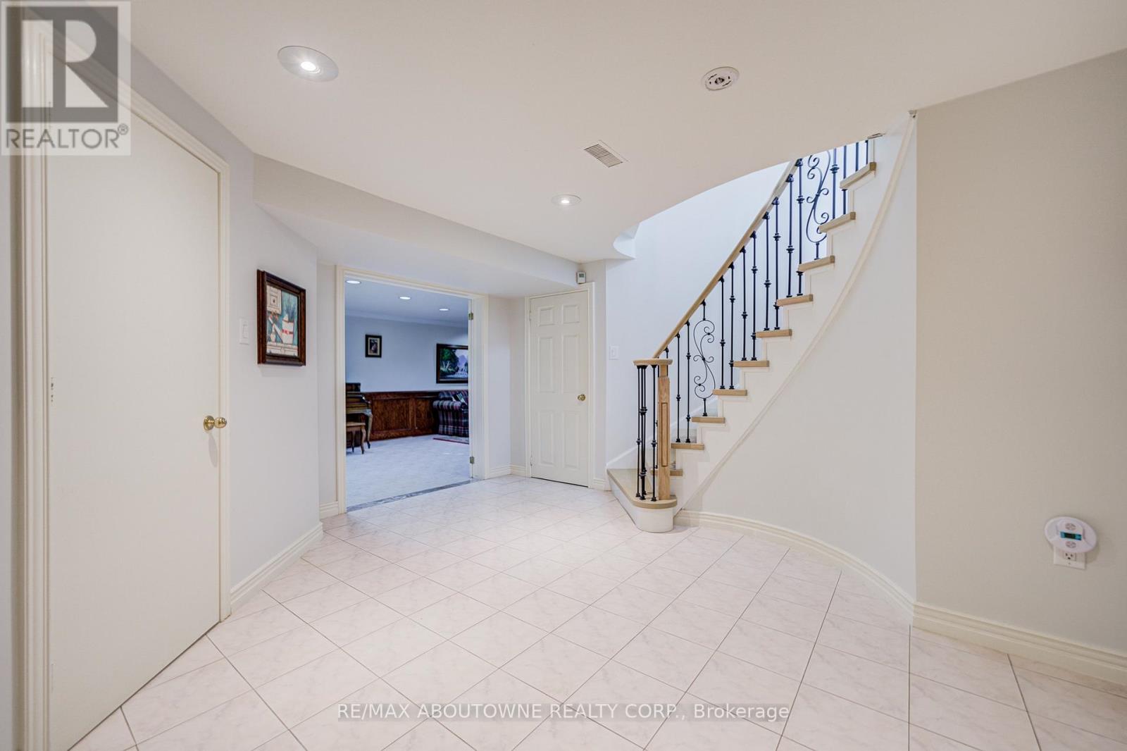 1248 Old Colony Road, Oakville, Ontario  L6M 1J8 - Photo 36 - W12485195