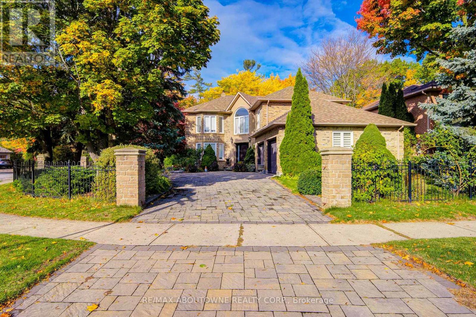 1248 Old Colony Road, Oakville, Ontario  L6M 1J8 - Photo 9 - W12485195