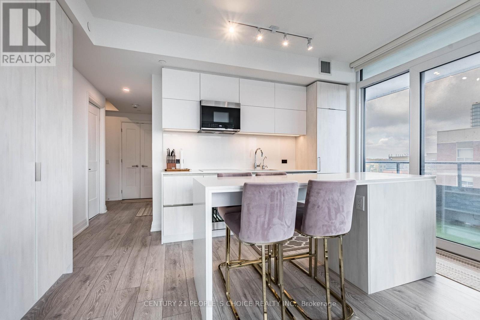 915 - 21 Park Street E, Mississauga, Ontario  L5G 0C2 - Photo 14 - W12485203