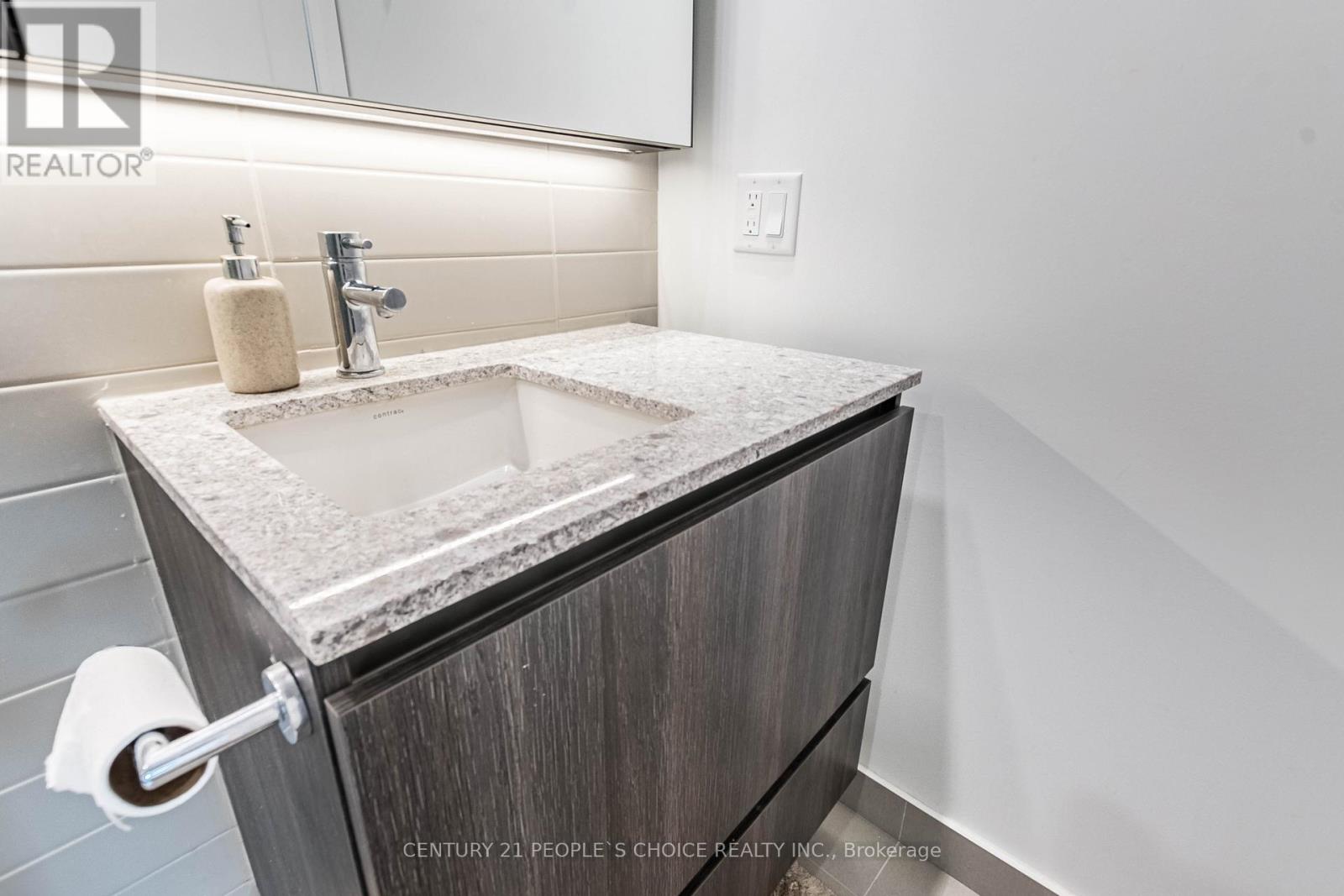 915 - 21 Park Street E, Mississauga, Ontario  L5G 0C2 - Photo 19 - W12485203