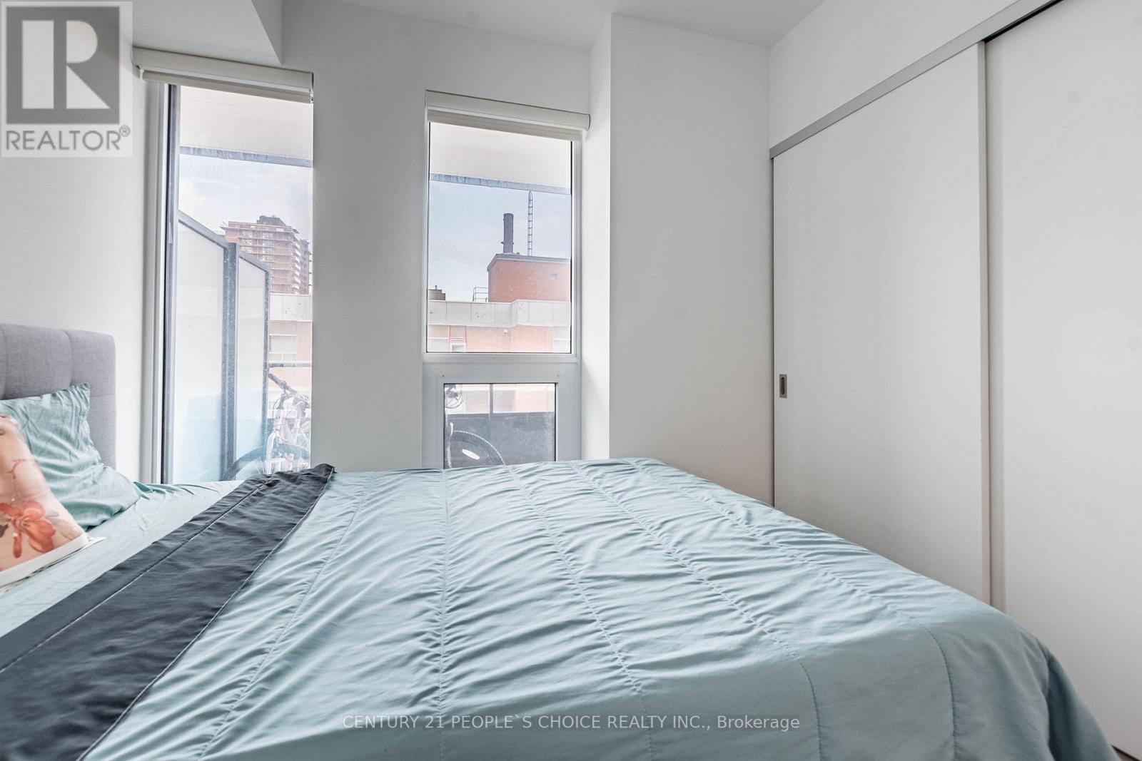 915 - 21 Park Street E, Mississauga, Ontario  L5G 0C2 - Photo 21 - W12485203