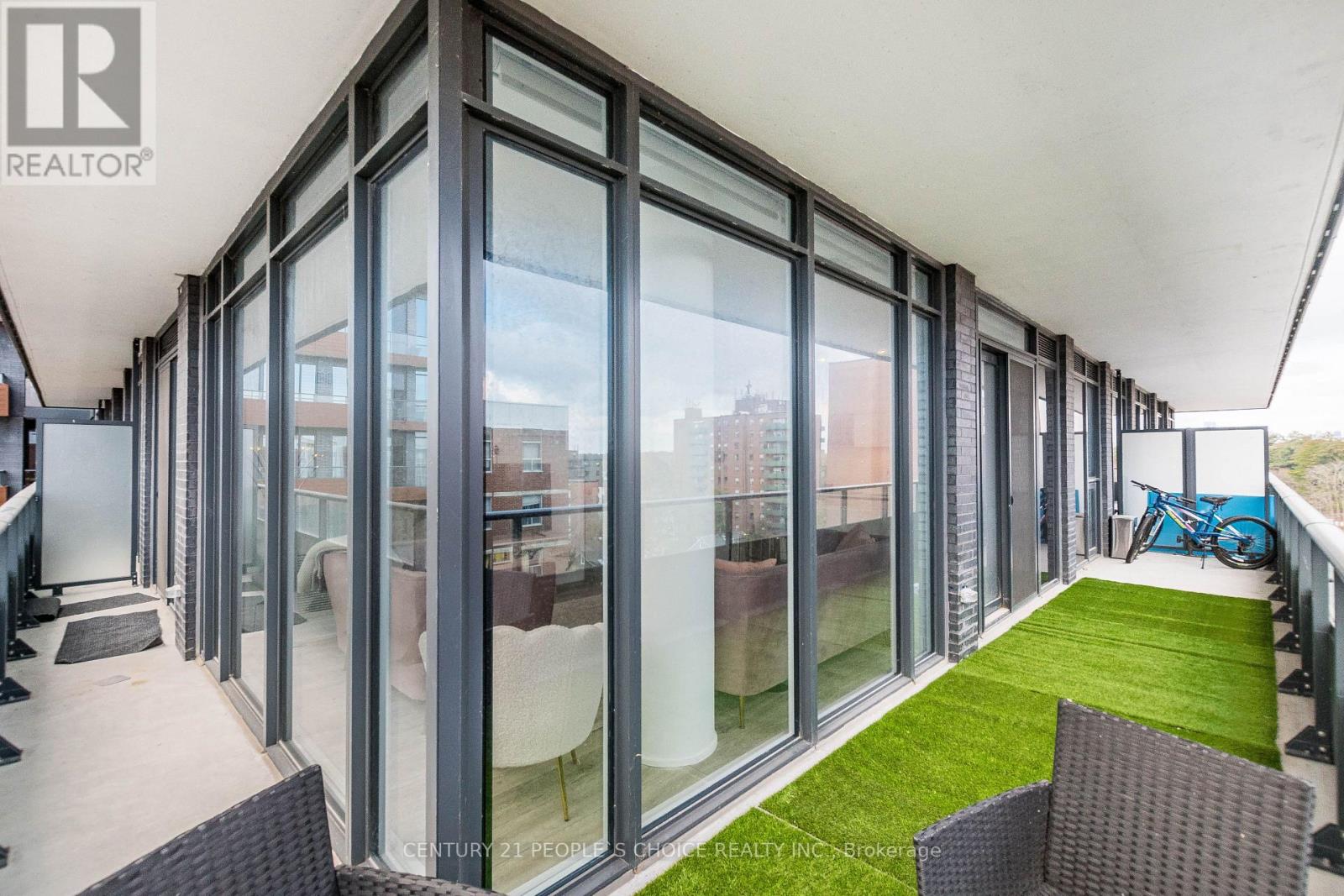 915 - 21 Park Street E, Mississauga, Ontario  L5G 0C2 - Photo 25 - W12485203