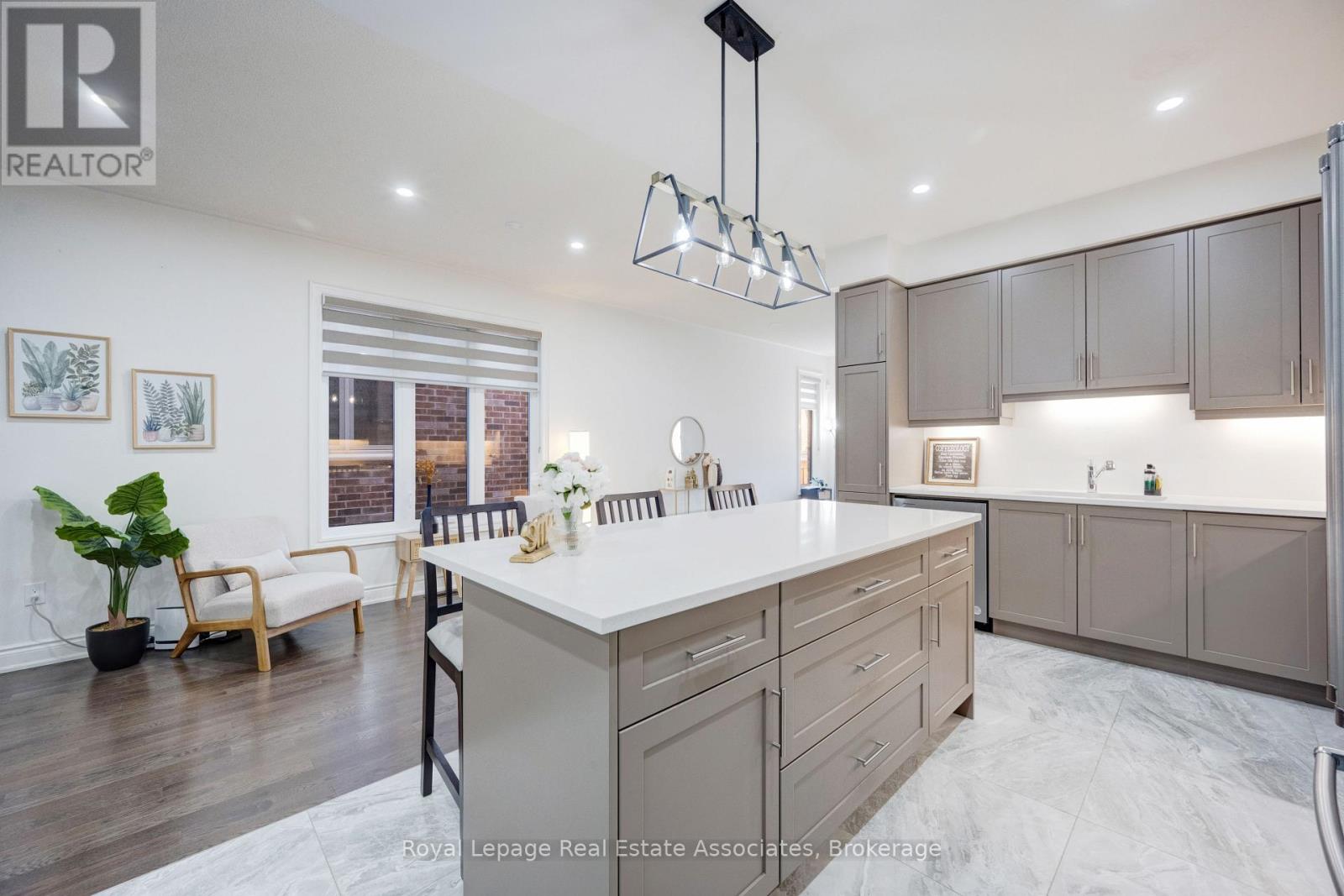 13 Quinton Ridge, Brampton, Ontario  L6Y 6J4 - Photo 16 - W12485208