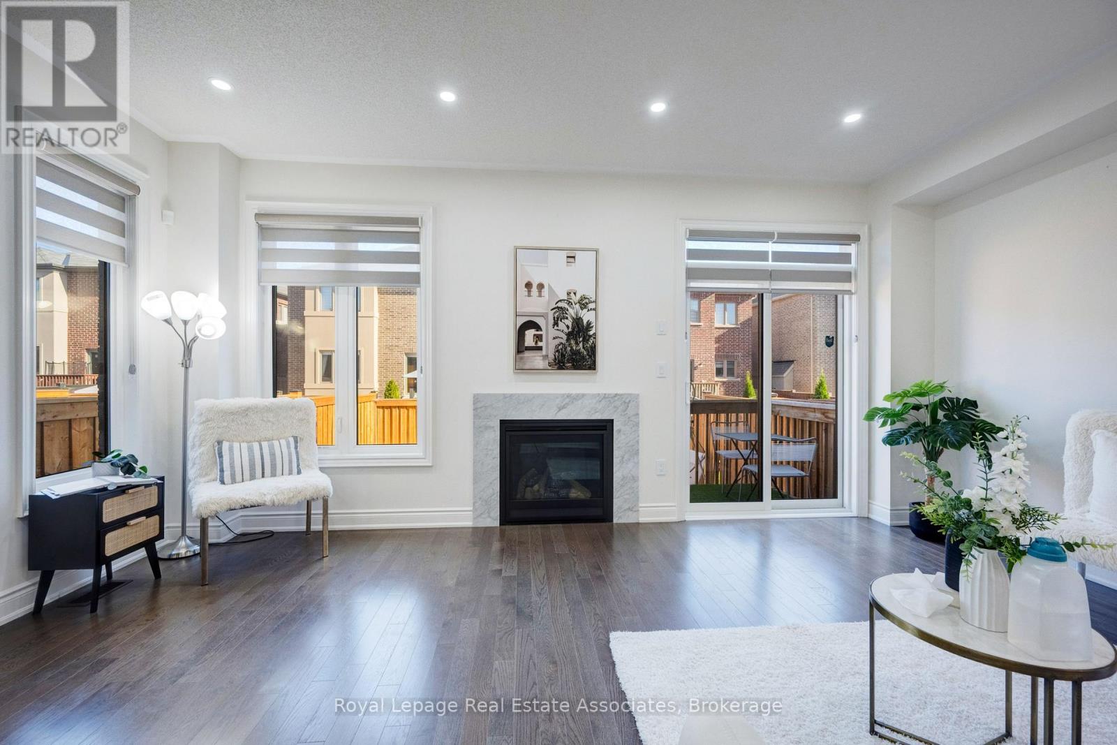 13 Quinton Ridge, Brampton, Ontario  L6Y 6J4 - Photo 4 - W12485208