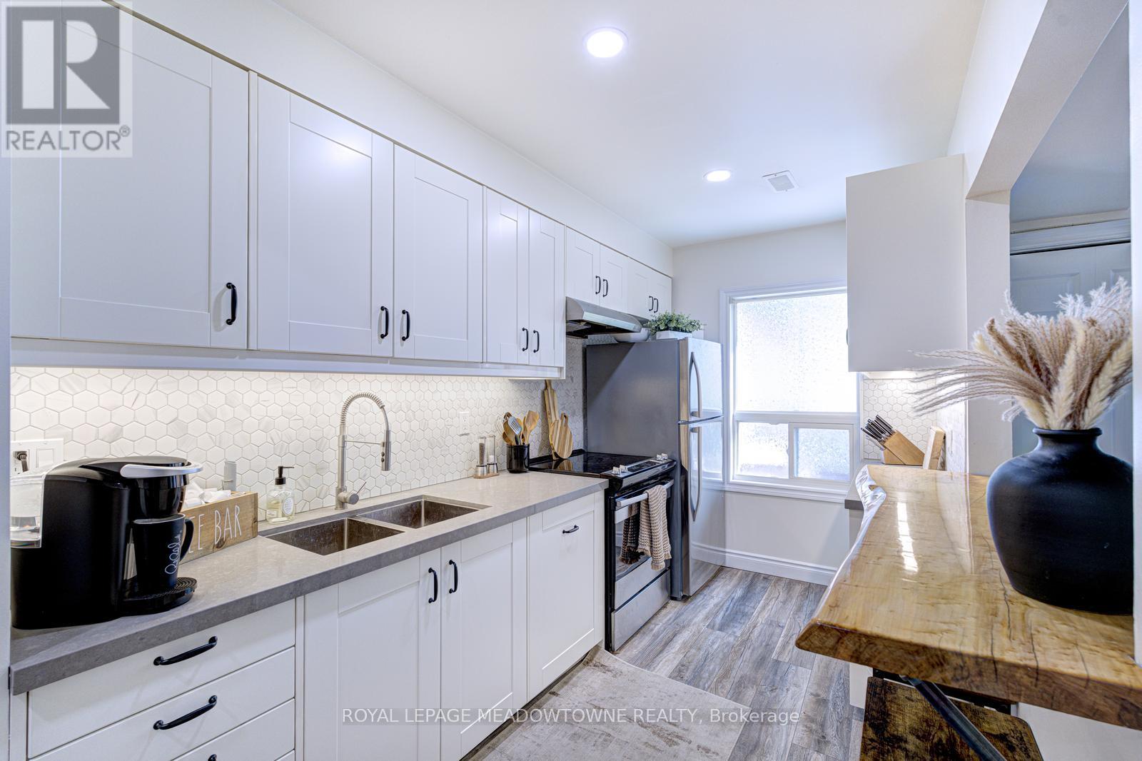 64 - 64 Stewart Maclaren Road, Halton Hills, Ontario  L7G 5L9 - Photo 18 - W12485211