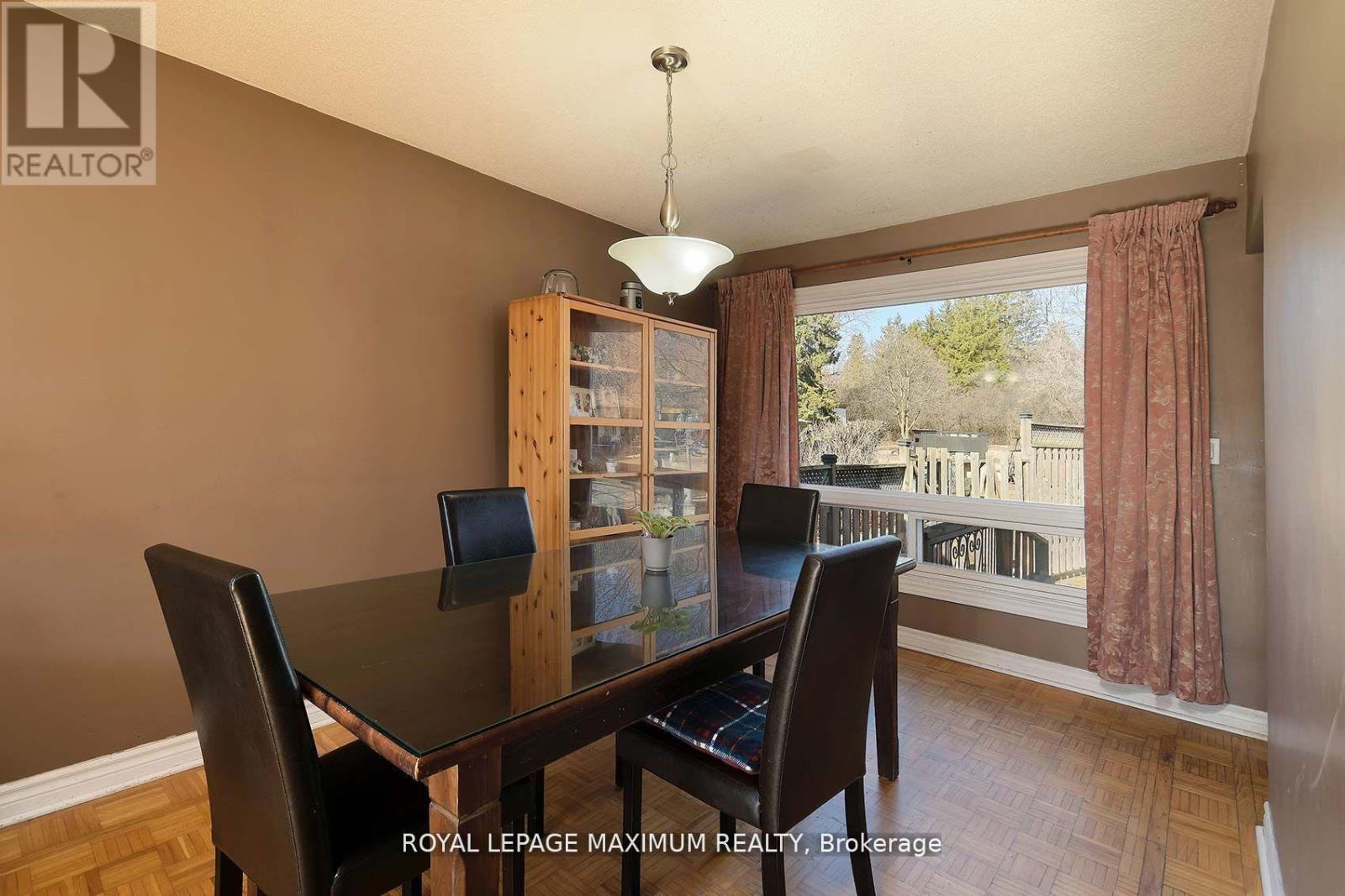 149 Leighland Avenue, Oakville, Ontario  L6H 1B3 - Photo 14 - W12485221