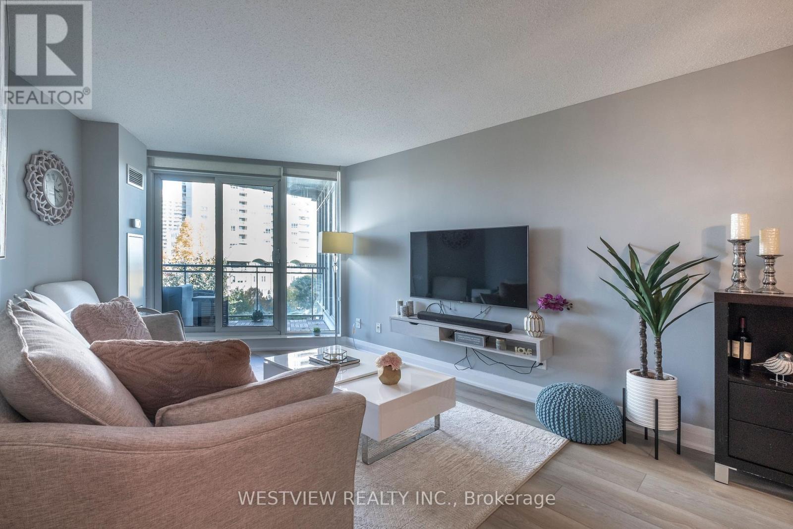 413 - 2119 Lake Shore Boulevard W, Toronto, Ontario  M8V 4E8 - Photo 10 - W12485222
