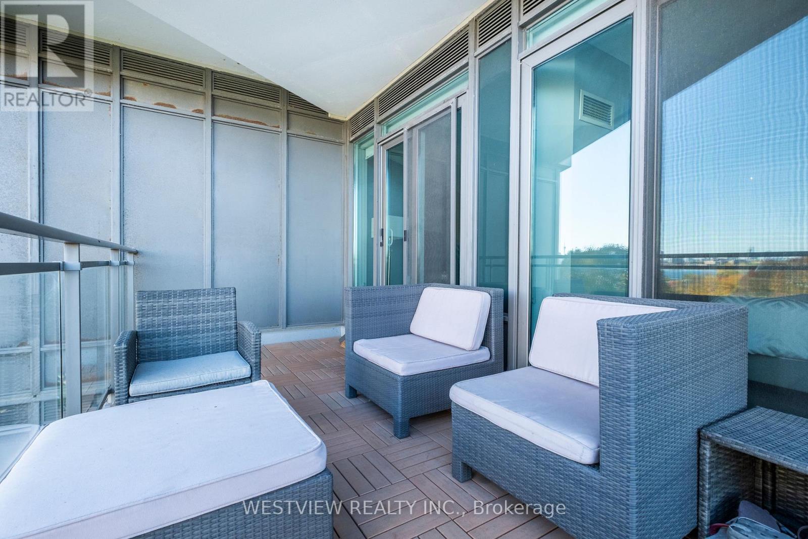 413 - 2119 Lake Shore Boulevard W, Toronto, Ontario  M8V 4E8 - Photo 6 - W12485222