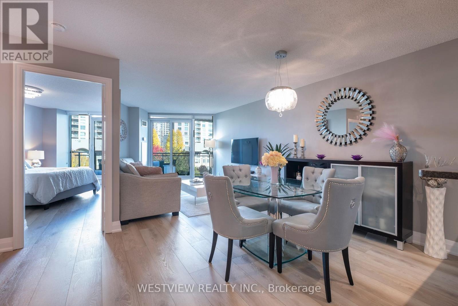 413 - 2119 Lake Shore Boulevard W, Toronto, Ontario  M8V 4E8 - Photo 8 - W12485222