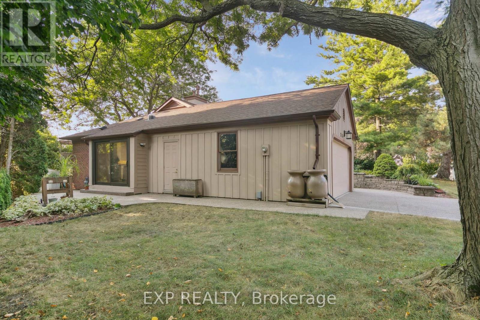 2565 Claymore Crescent, Mississauga, Ontario  L5C 3A2 - Photo 48 - W12485232