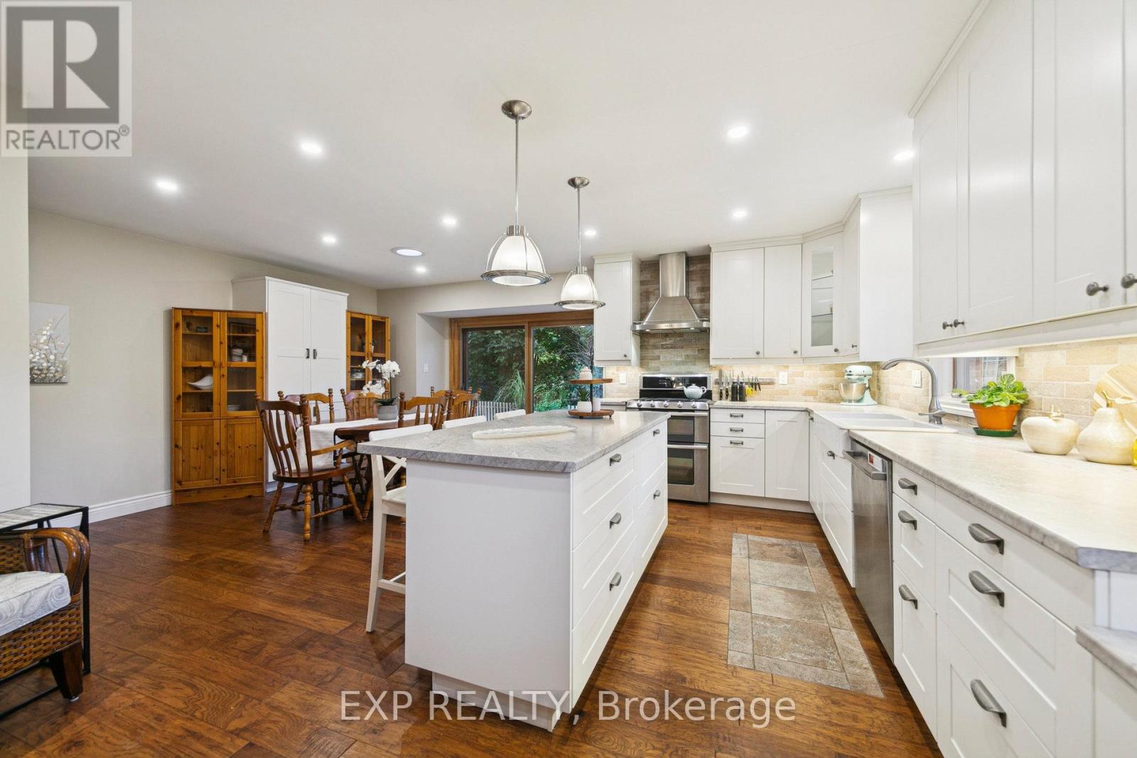 2565 Claymore Crescent, Mississauga, Ontario  L5C 3A2 - Photo 6 - W12485232