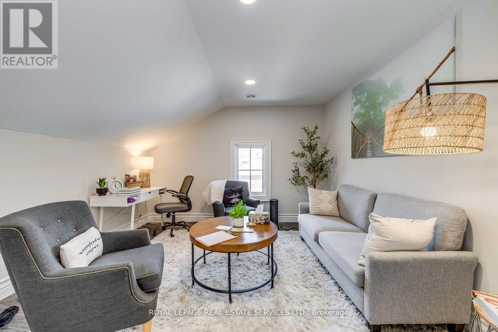 317 Queen Street S, Mississauga, Ontario  L5M 1M3 - Photo 12 - W12485239