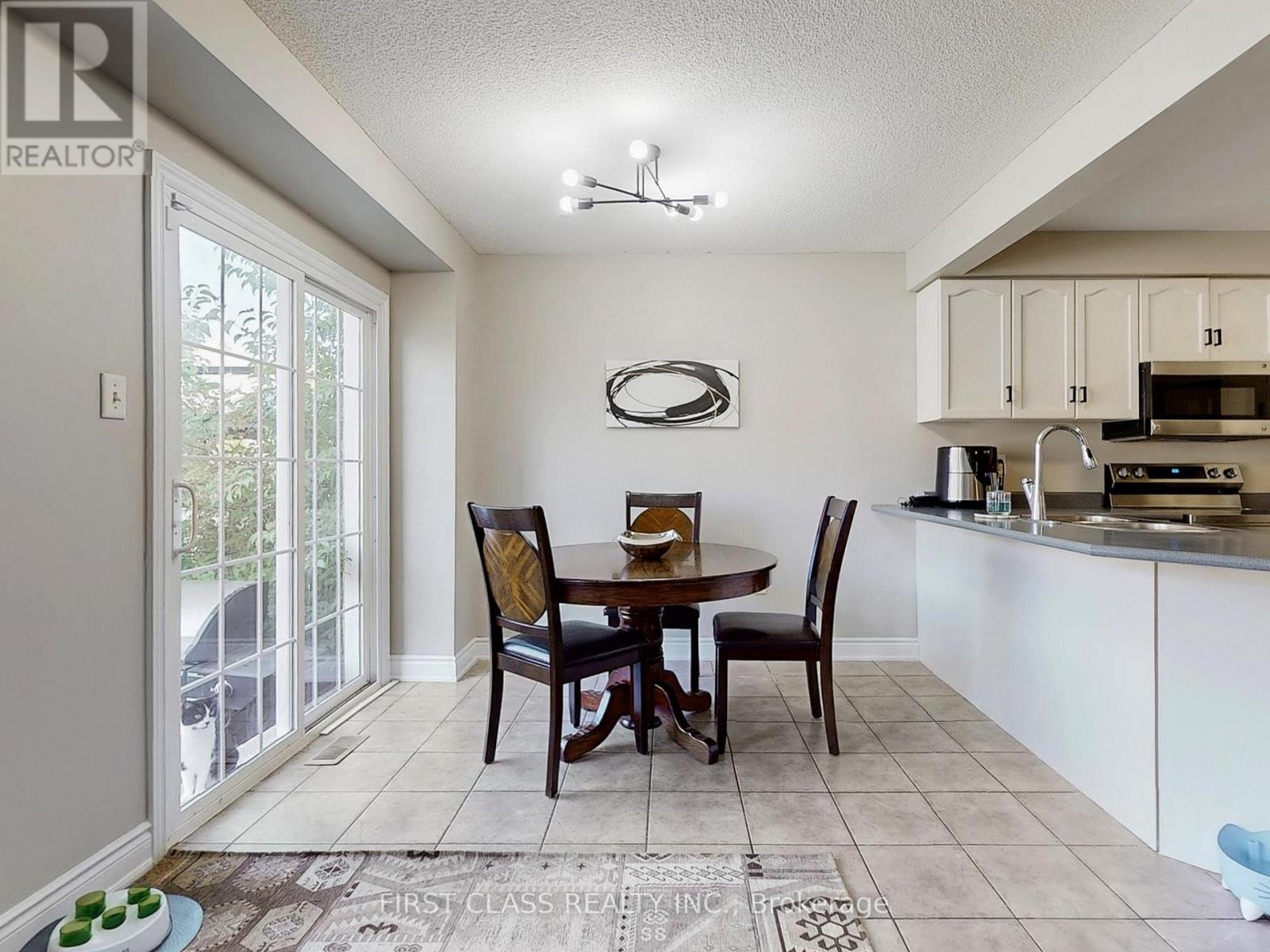 73 Porchlight Road, Brampton, Ontario  L6X 4S1 - Photo 10 - W12485243