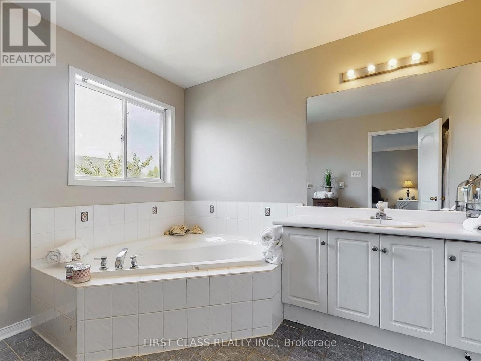 73 Porchlight Road, Brampton, Ontario  L6X 4S1 - Photo 14 - W12485243