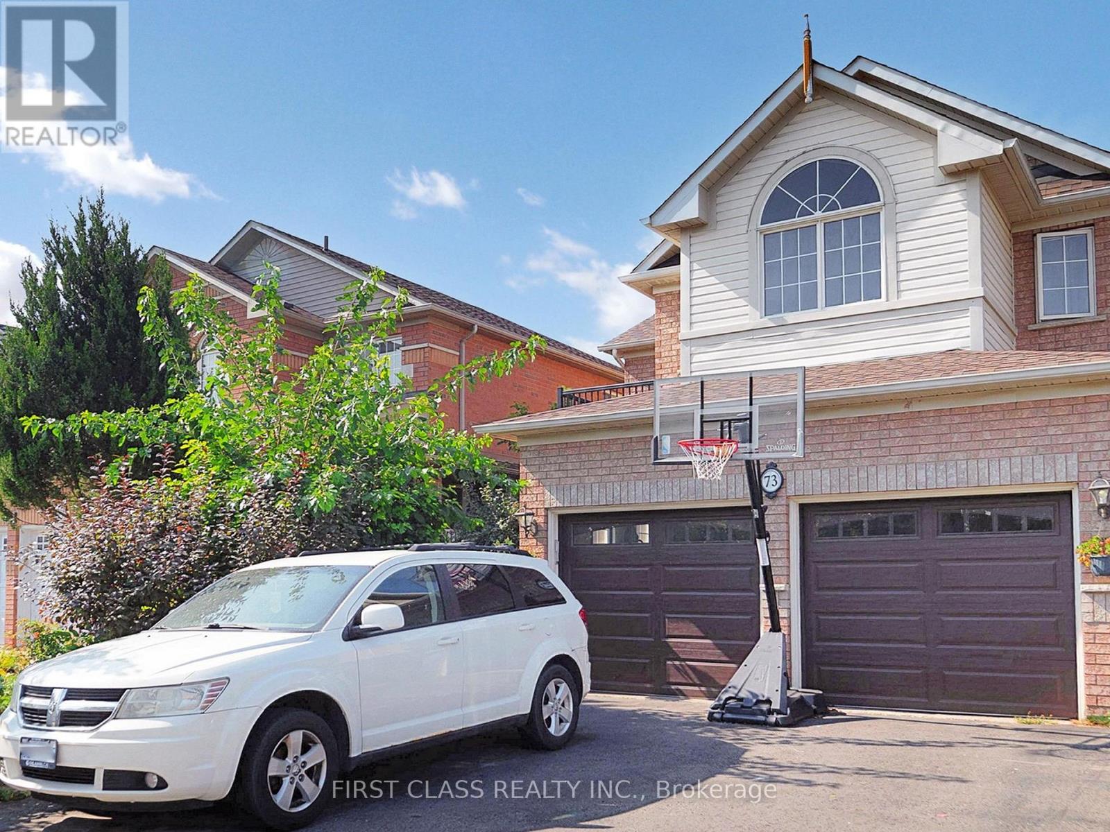 73 Porchlight Road, Brampton, Ontario  L6X 4S1 - Photo 2 - W12485243