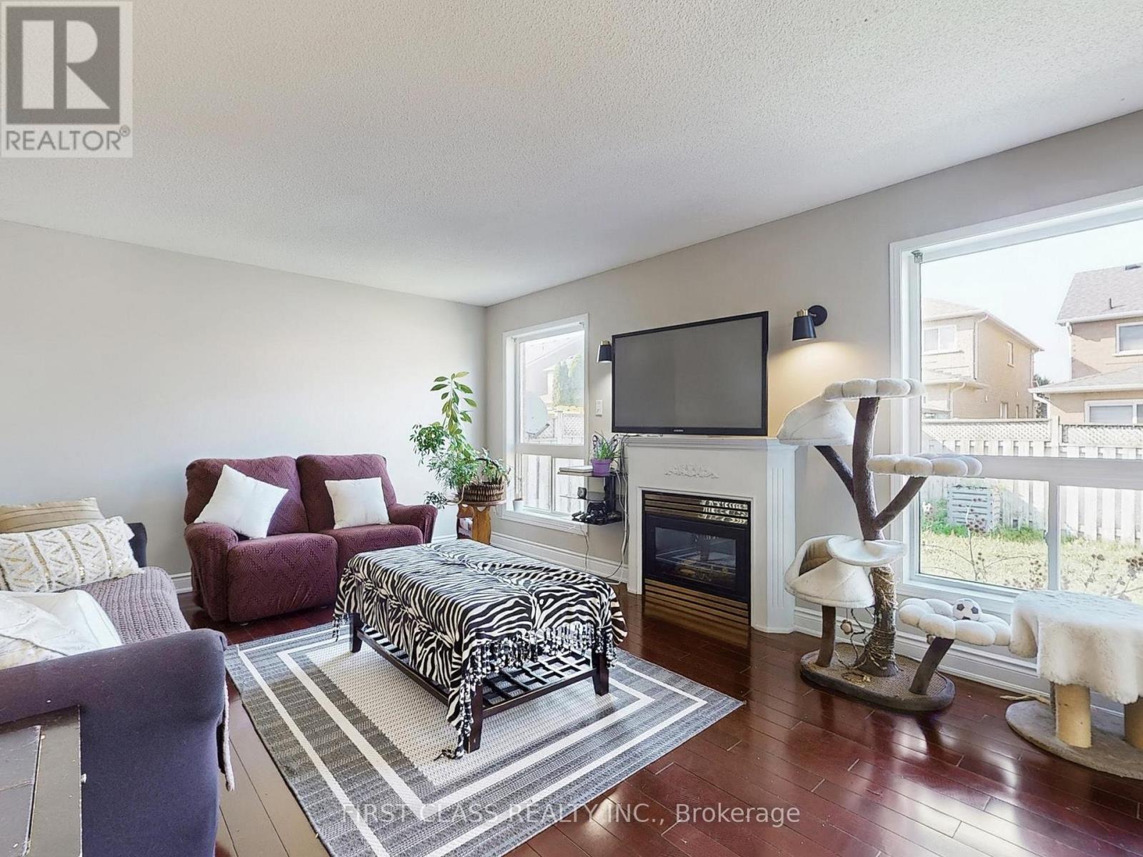 73 Porchlight Road, Brampton, Ontario  L6X 4S1 - Photo 5 - W12485243