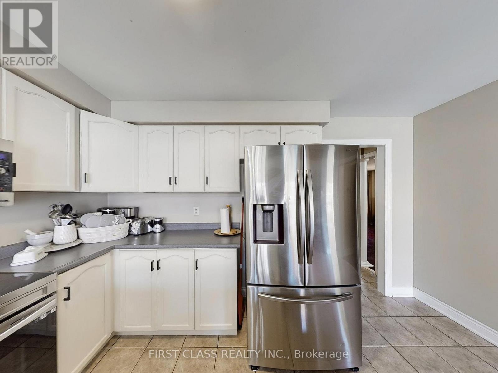 73 Porchlight Road, Brampton, Ontario  L6X 4S1 - Photo 9 - W12485243