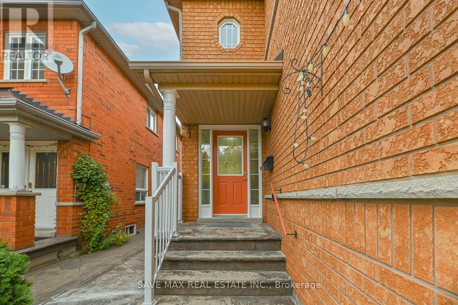 7343 Jaysnest Road, Mississauga, Ontario  L5N 8J1 - Photo 5 - W12485248