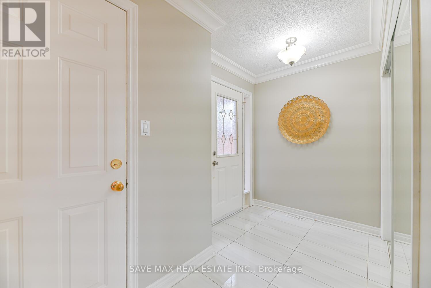 7343 Jaysnest Road, Mississauga, Ontario  L5N 8J1 - Photo 6 - W12485248