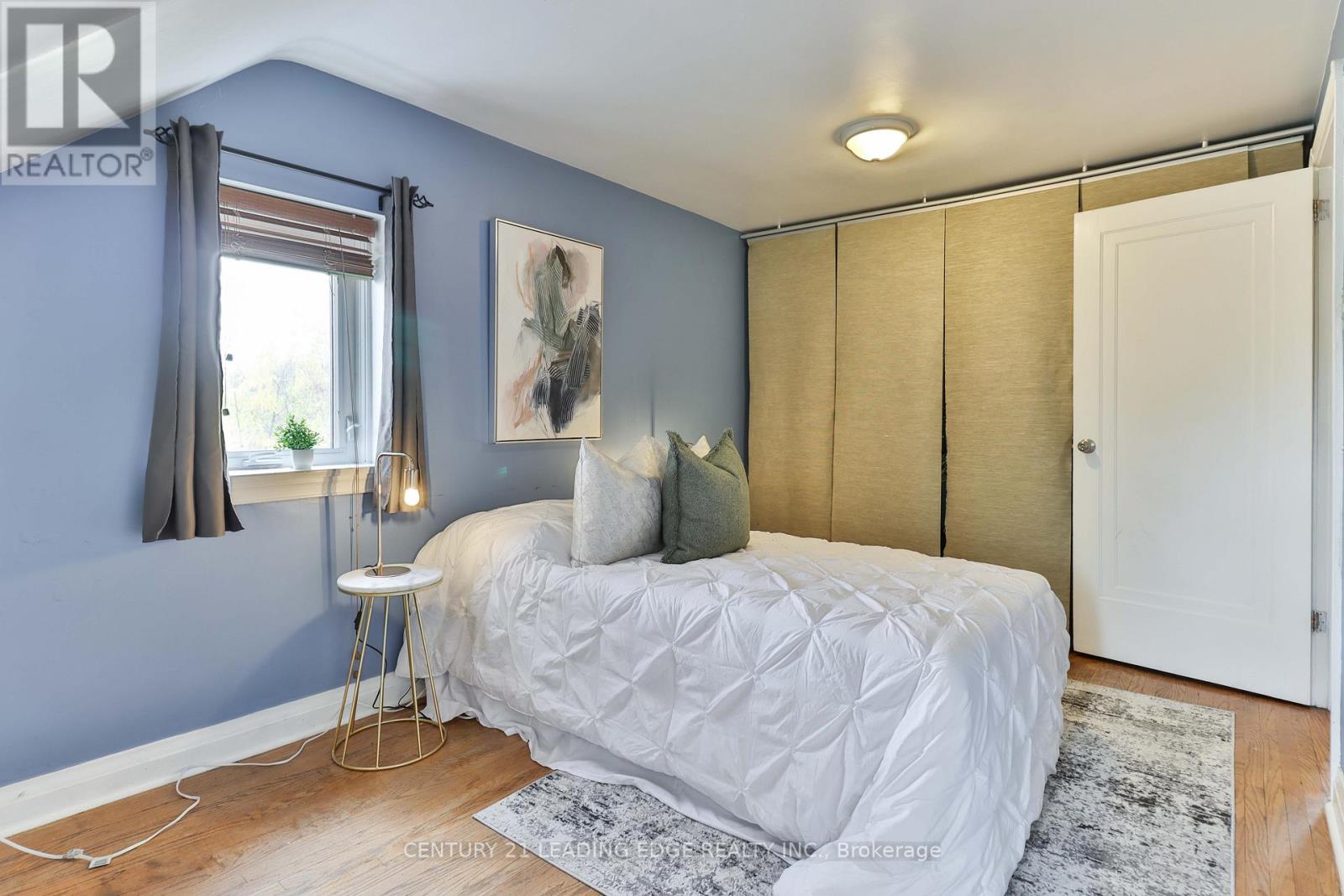 8 Landour Avenue, Toronto, Ontario  M6M 4J4 - Photo 19 - W12485253