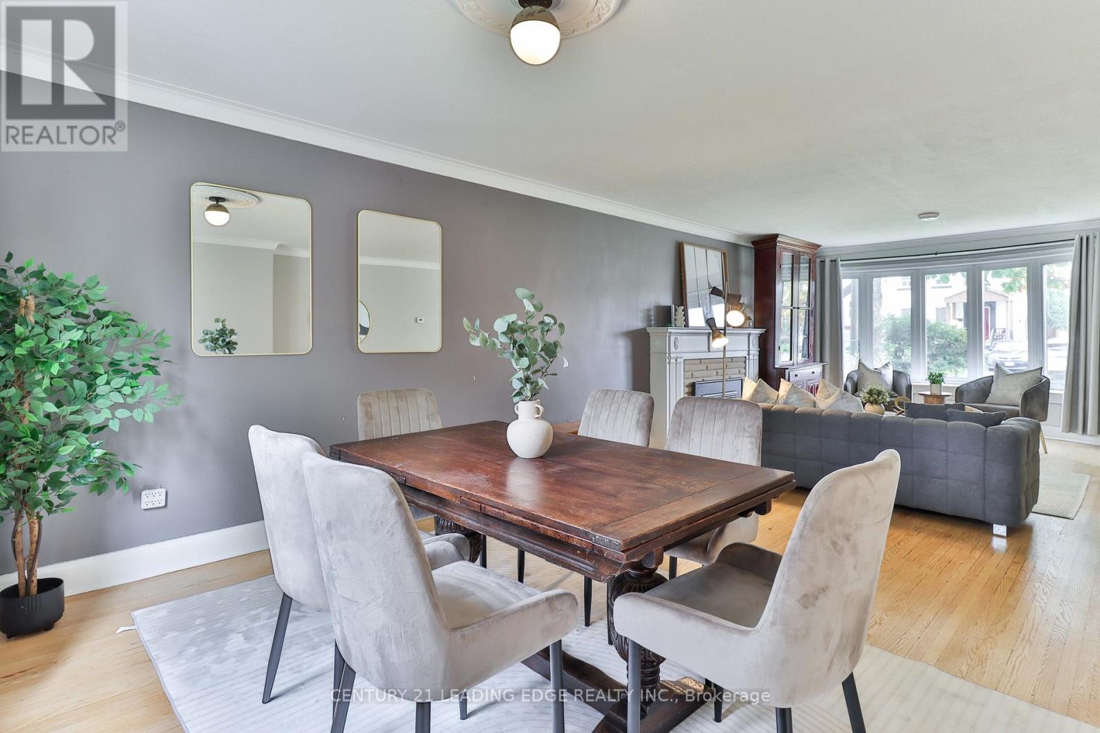 8 Landour Avenue, Toronto, Ontario  M6M 4J4 - Photo 8 - W12485253