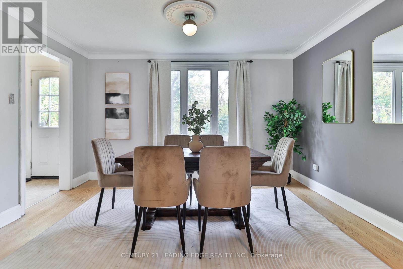 8 Landour Avenue, Toronto, Ontario  M6M 4J4 - Photo 9 - W12485253