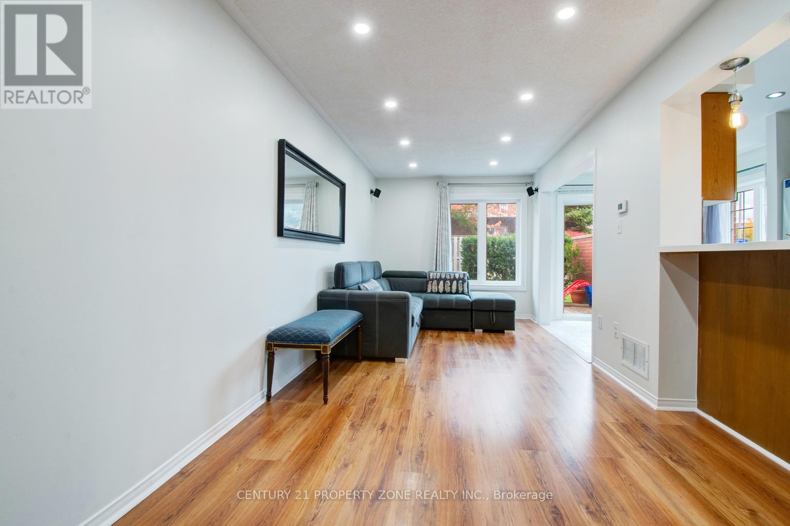 51 - 1575 South Parade Court, Mississauga, Ontario  L5M 6E9 - Photo 12 - W12485265