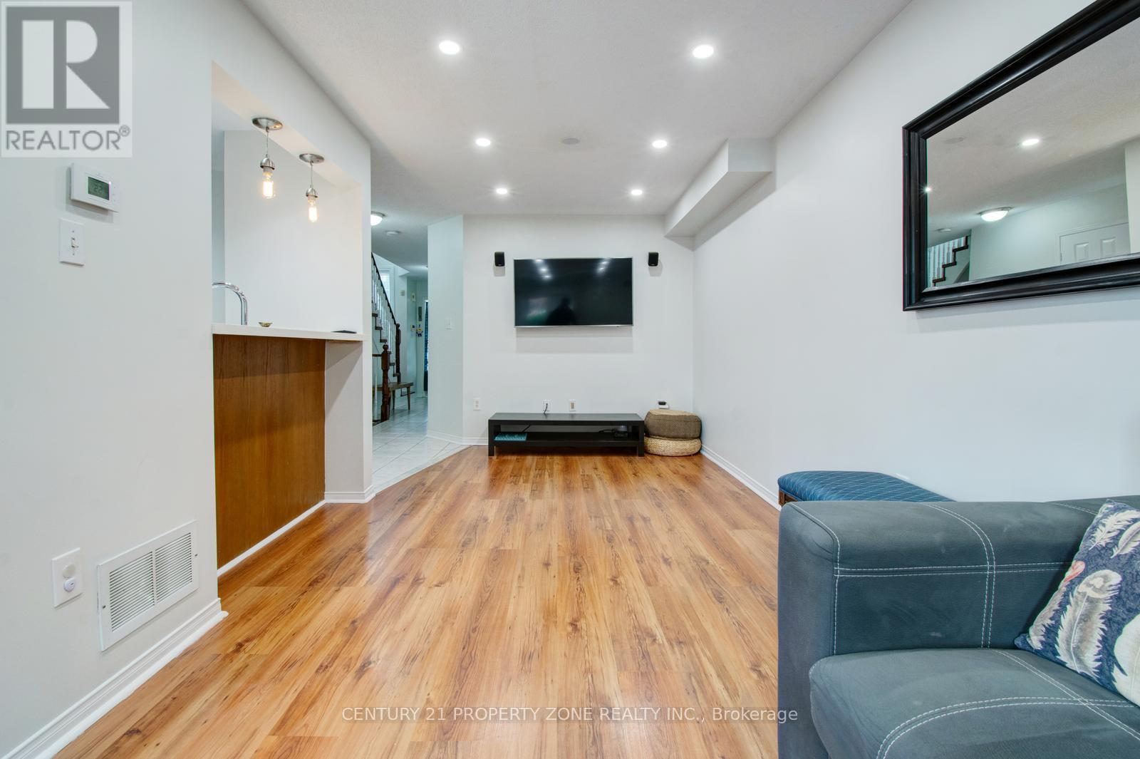 51 - 1575 South Parade Court, Mississauga, Ontario  L5M 6E9 - Photo 13 - W12485265