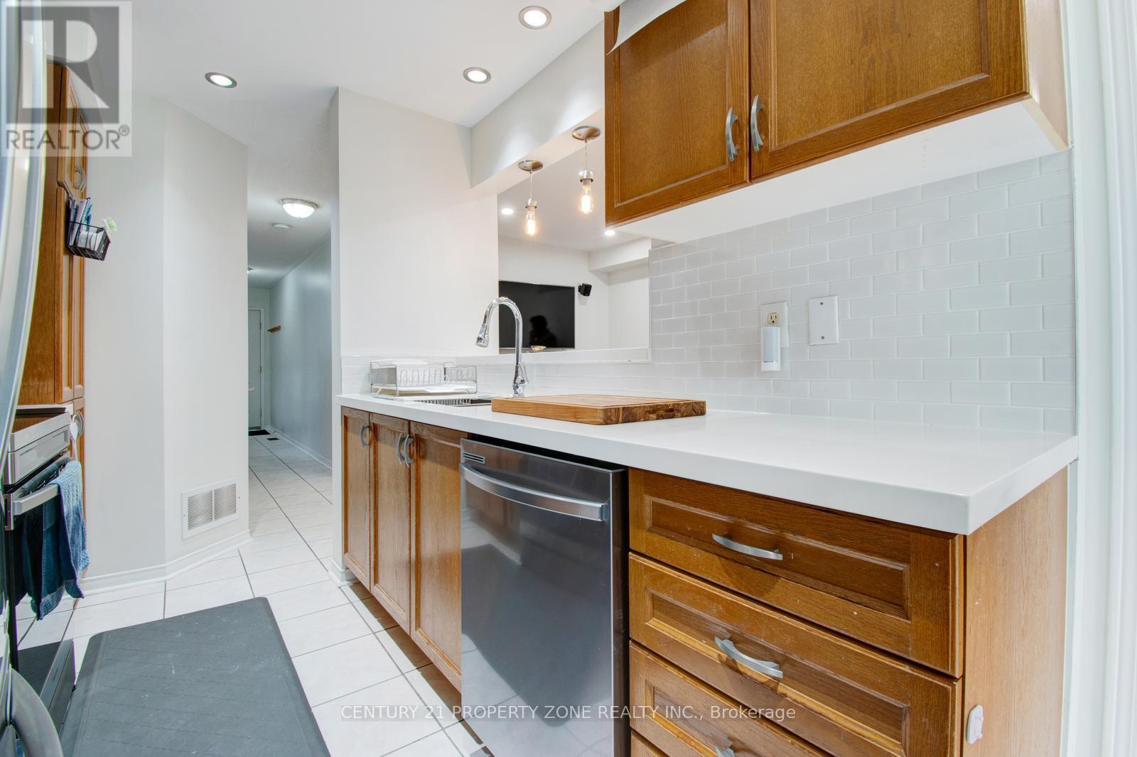 51 - 1575 South Parade Court, Mississauga, Ontario  L5M 6E9 - Photo 20 - W12485265