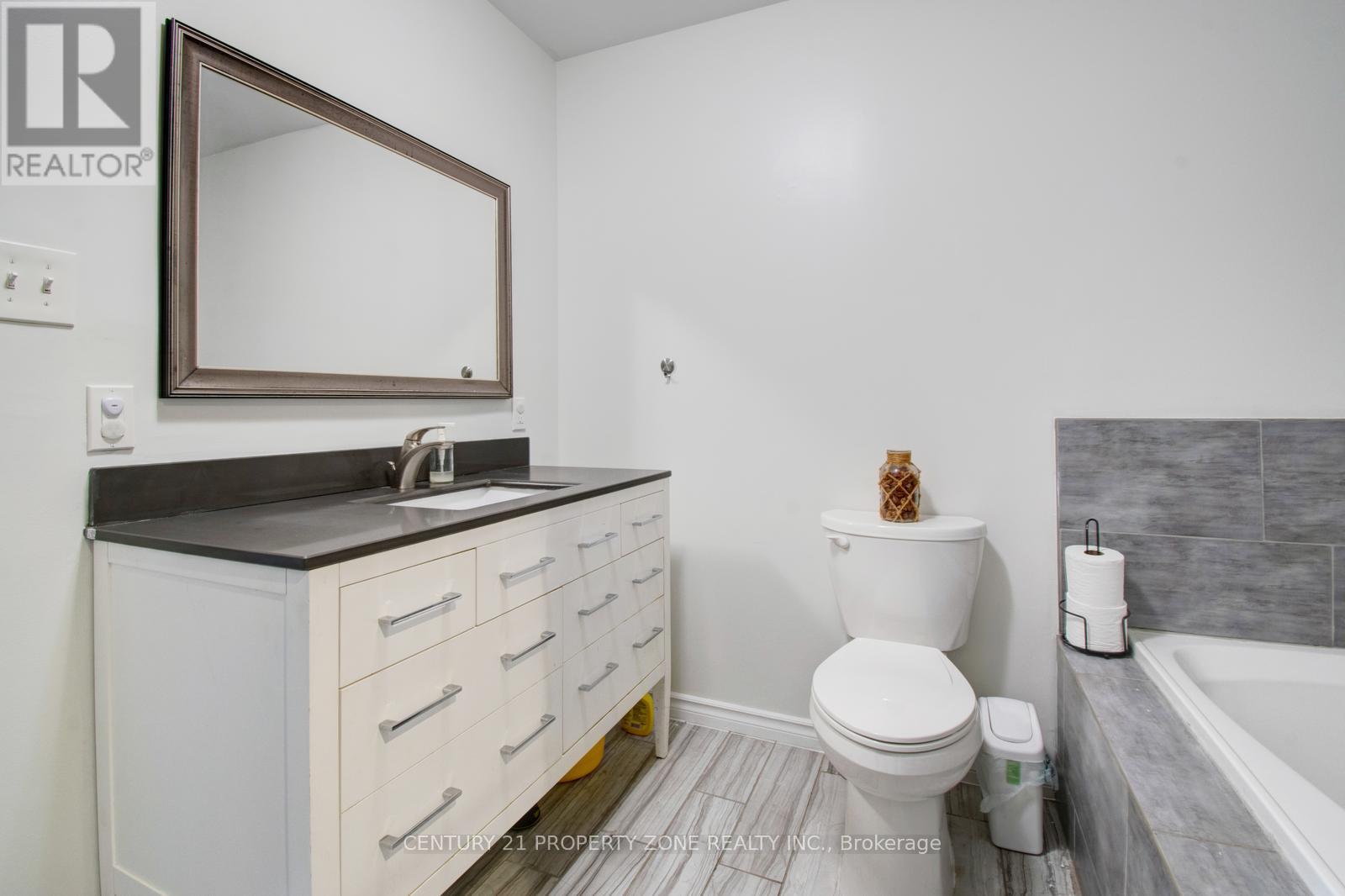 51 - 1575 South Parade Court, Mississauga, Ontario  L5M 6E9 - Photo 30 - W12485265