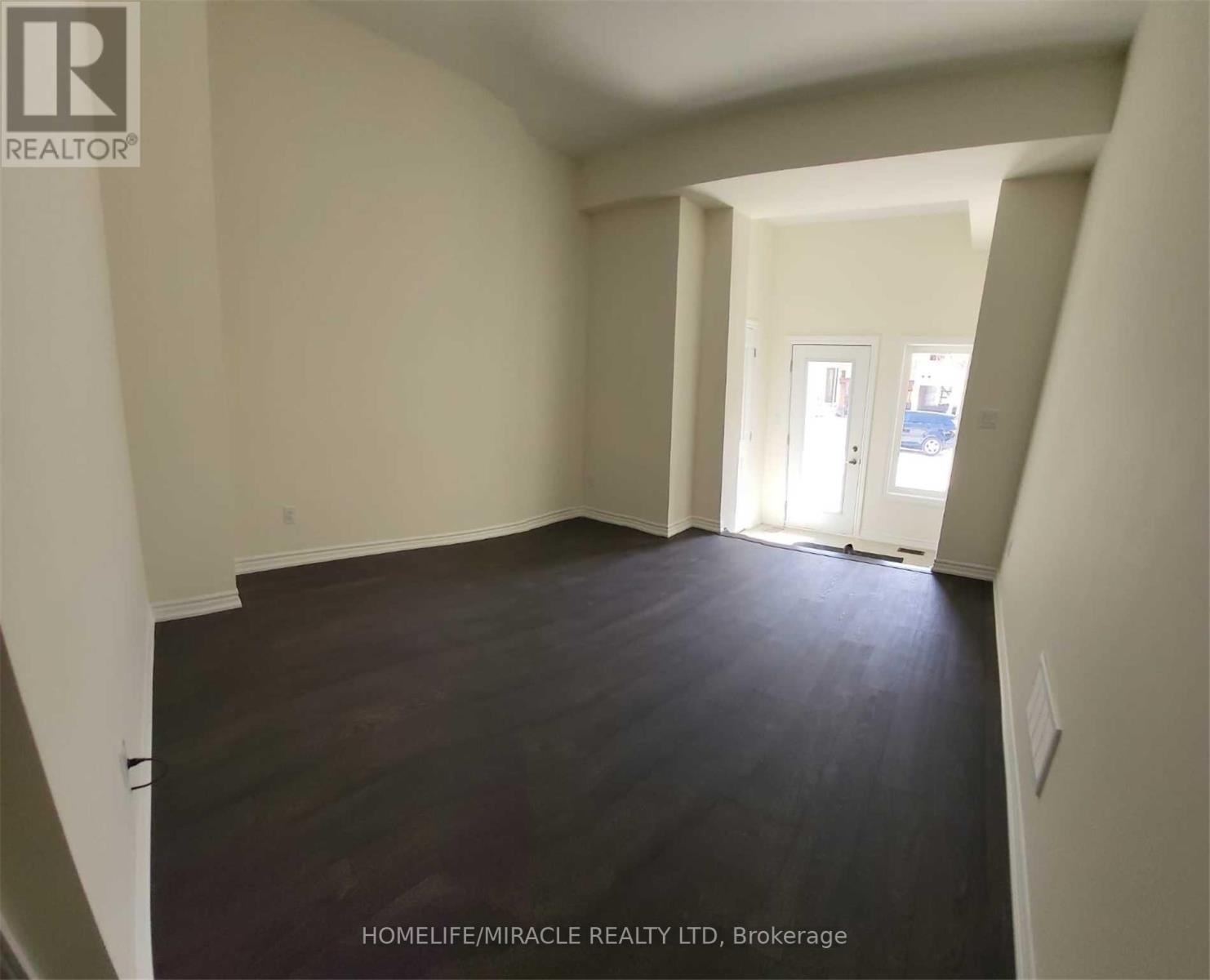 21 Purple Sage Drive, Brampton, Ontario  L6P 4N9 - Photo 4 - W12485282