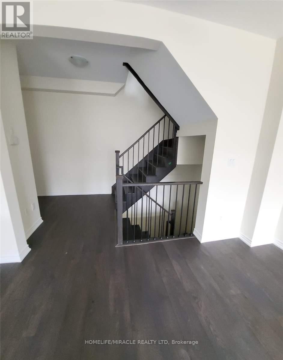 21 Purple Sage Drive, Brampton, Ontario  L6P 4N9 - Photo 6 - W12485282