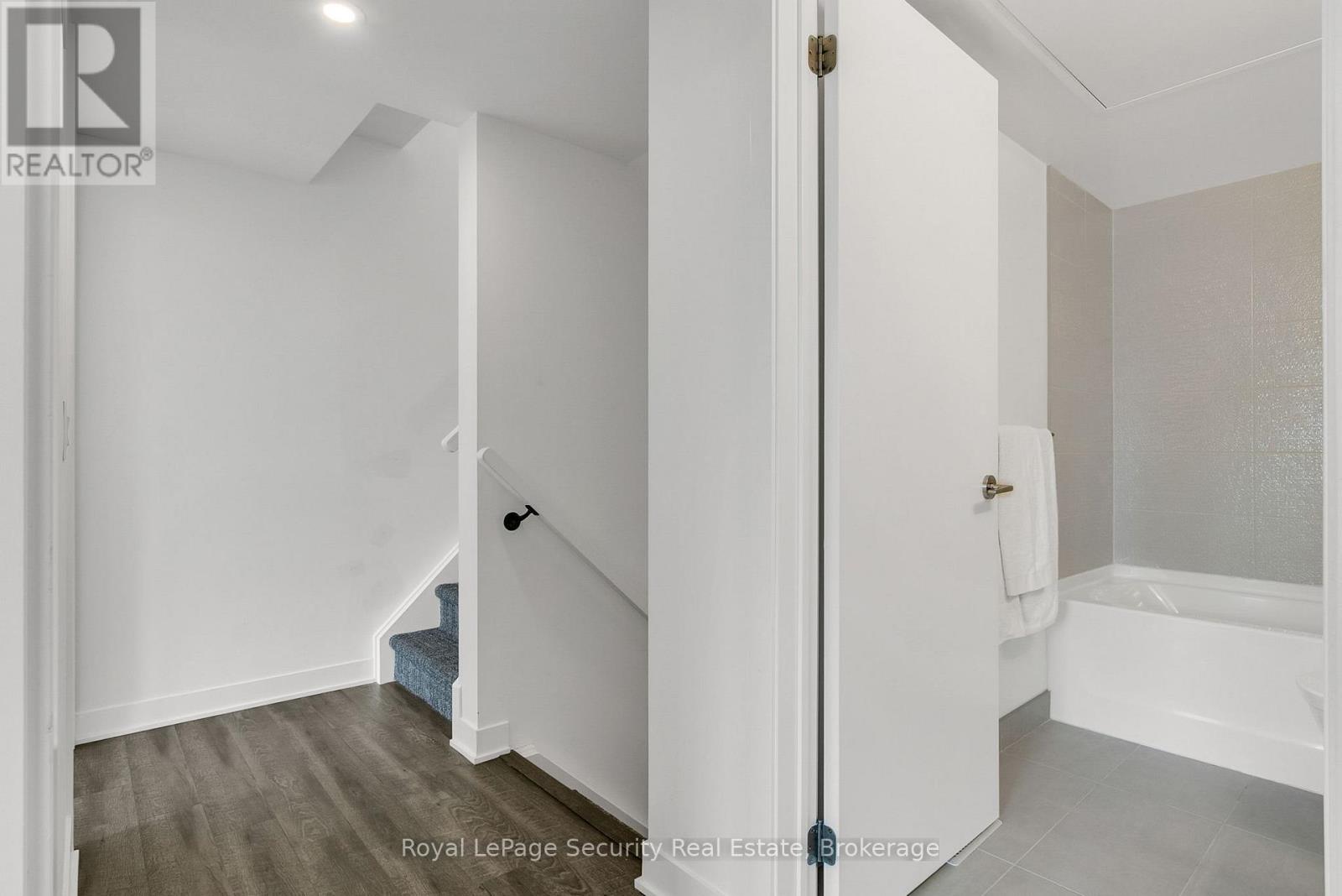 Th 22 - 40 Ed Clark Gardens, Toronto, Ontario  M6N 0B5 - Photo 22 - W12485286