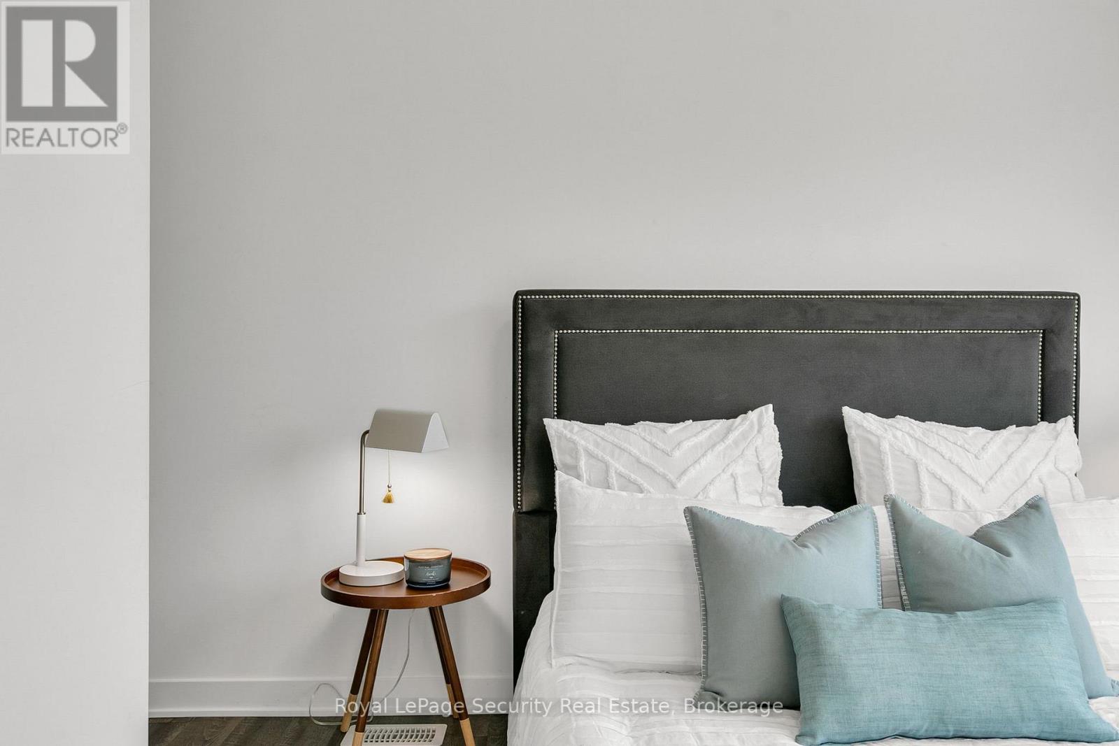 Th 22 - 40 Ed Clark Gardens, Toronto, Ontario  M6N 0B5 - Photo 25 - W12485286