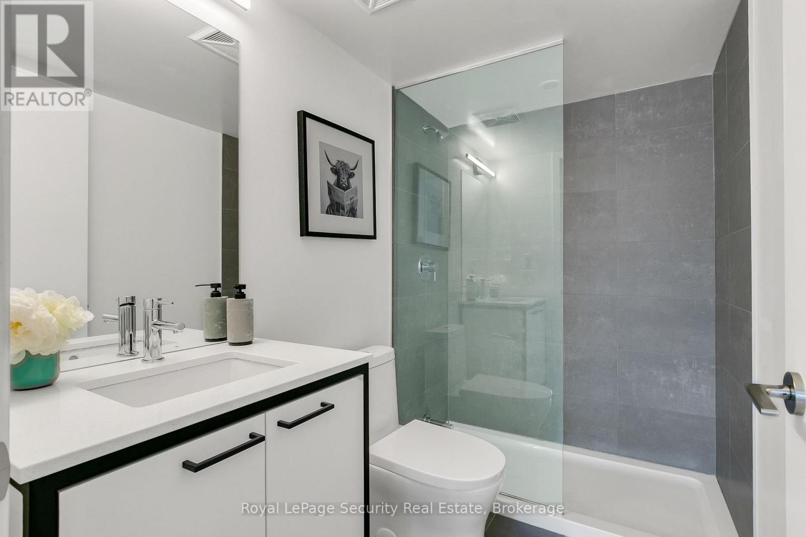 Th 22 - 40 Ed Clark Gardens, Toronto, Ontario  M6N 0B5 - Photo 28 - W12485286