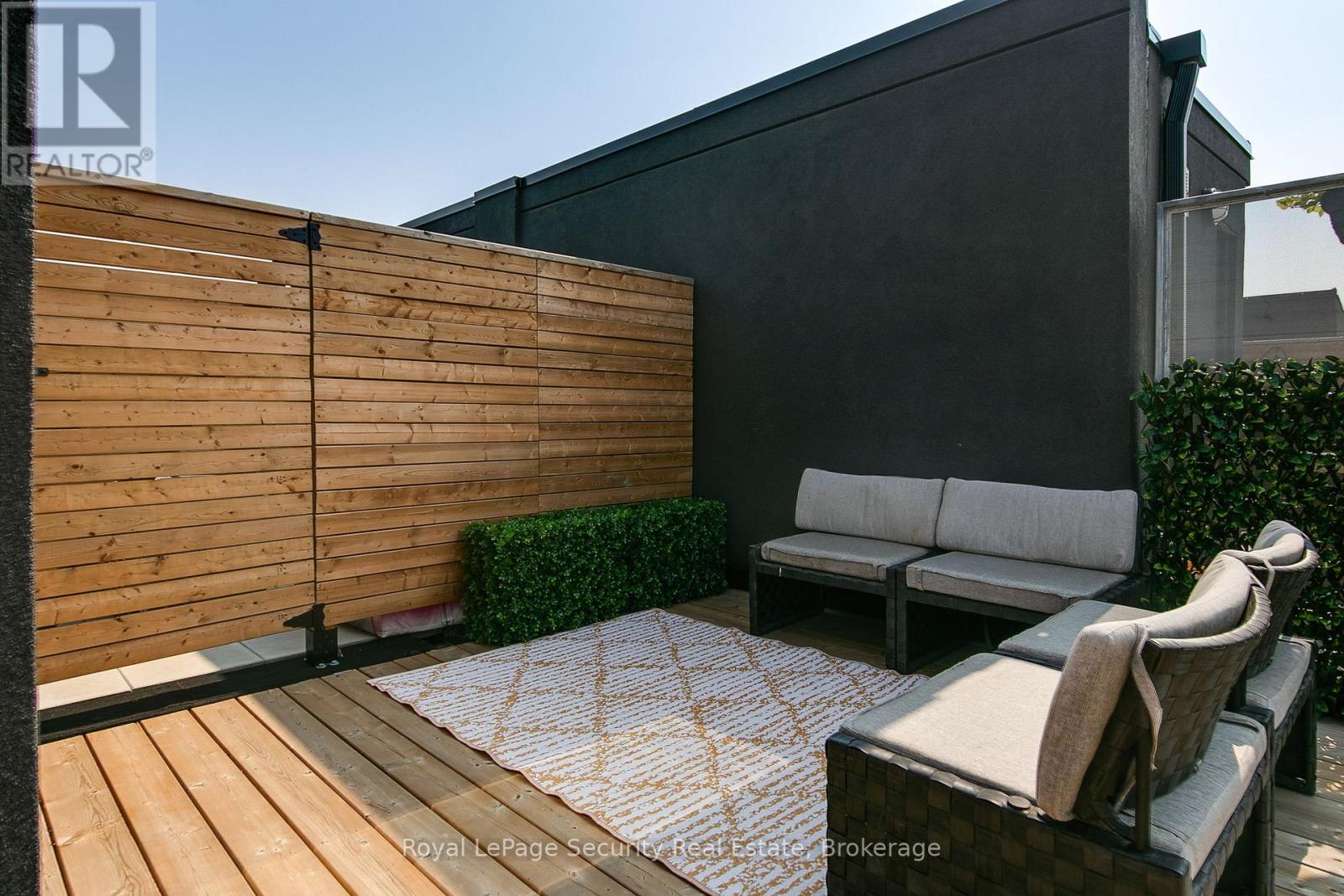 Th 22 - 40 Ed Clark Gardens, Toronto, Ontario  M6N 0B5 - Photo 34 - W12485286