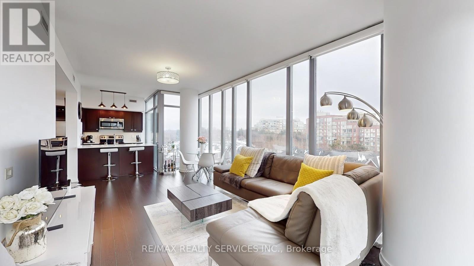 511 - 105 The Queensway Avenue, Toronto, Ontario  M6S 5B5 - Photo 10 - W12485300