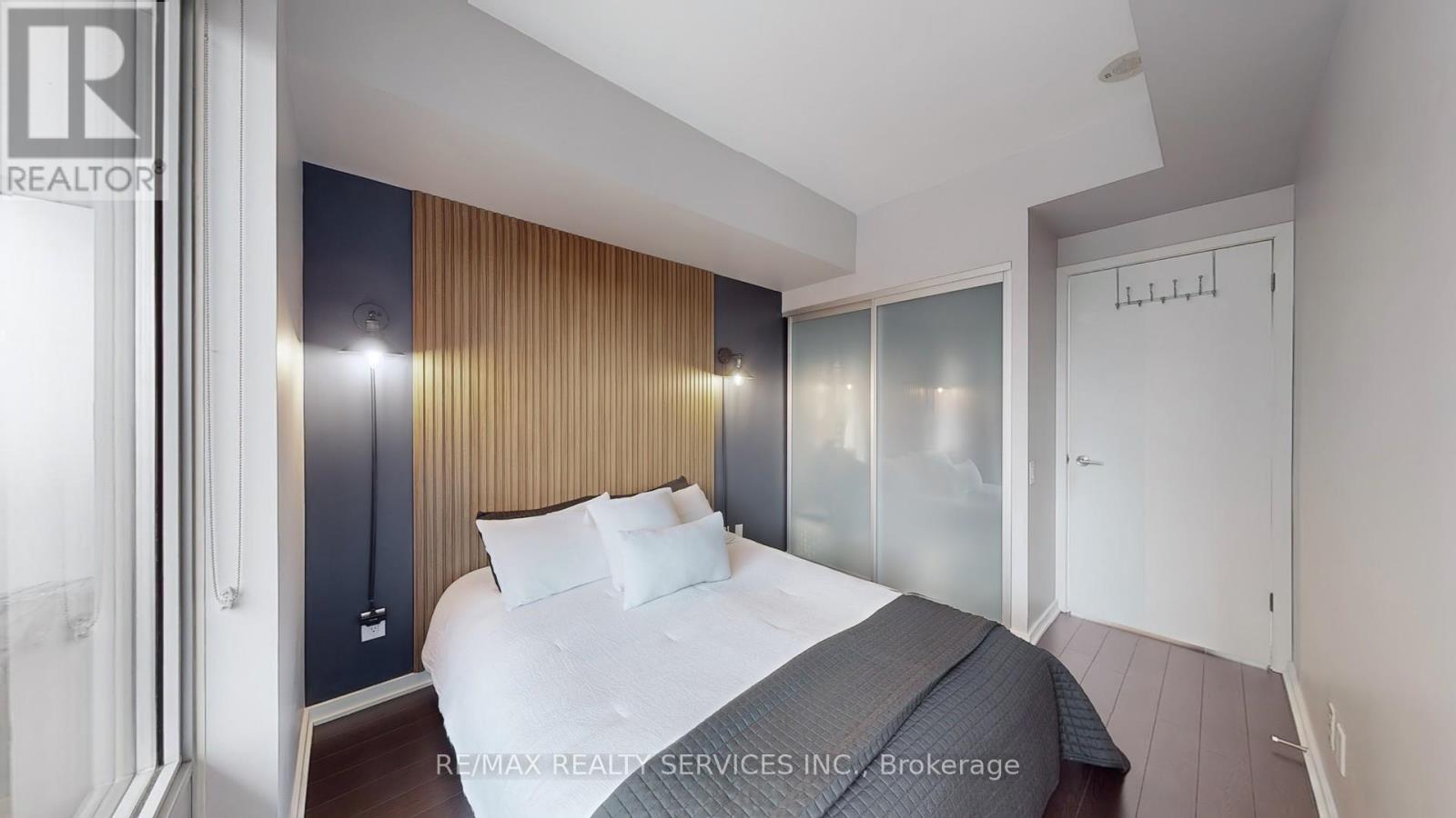 511 - 105 The Queensway Avenue, Toronto, Ontario  M6S 5B5 - Photo 22 - W12485300